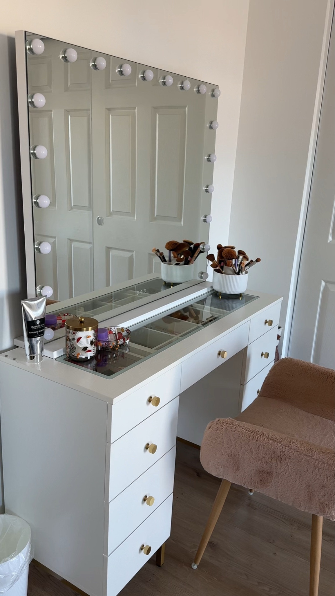 Vanity Links 💄🧴💕
My vanity came with a broken glass so i got the glass separately 


#LTKHome #LTKBeauty #LTKGiftGuide