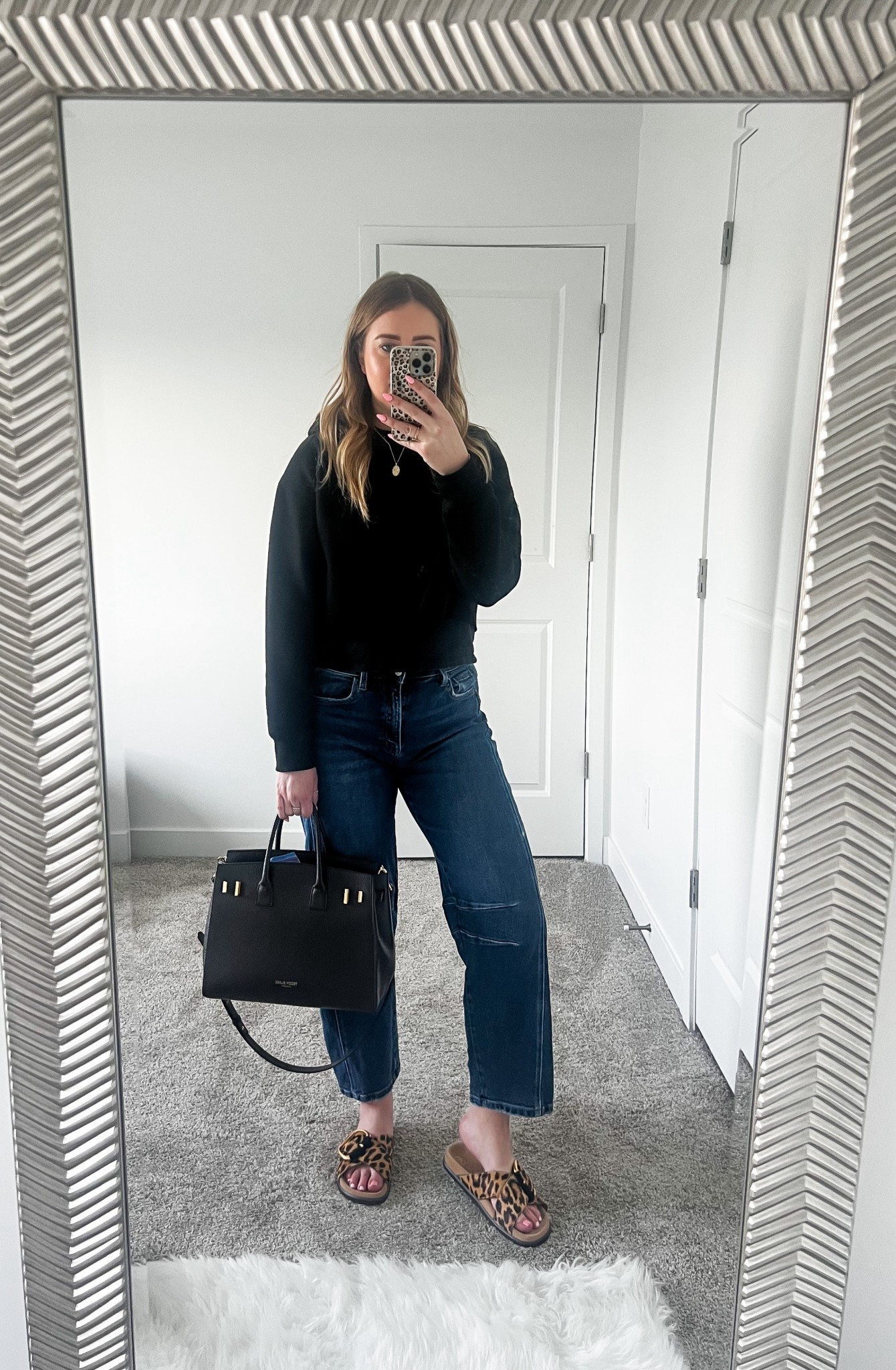 Casual cool workday fit🖤👜

#LTKMidsize #LTKootd #LTKWorkwear