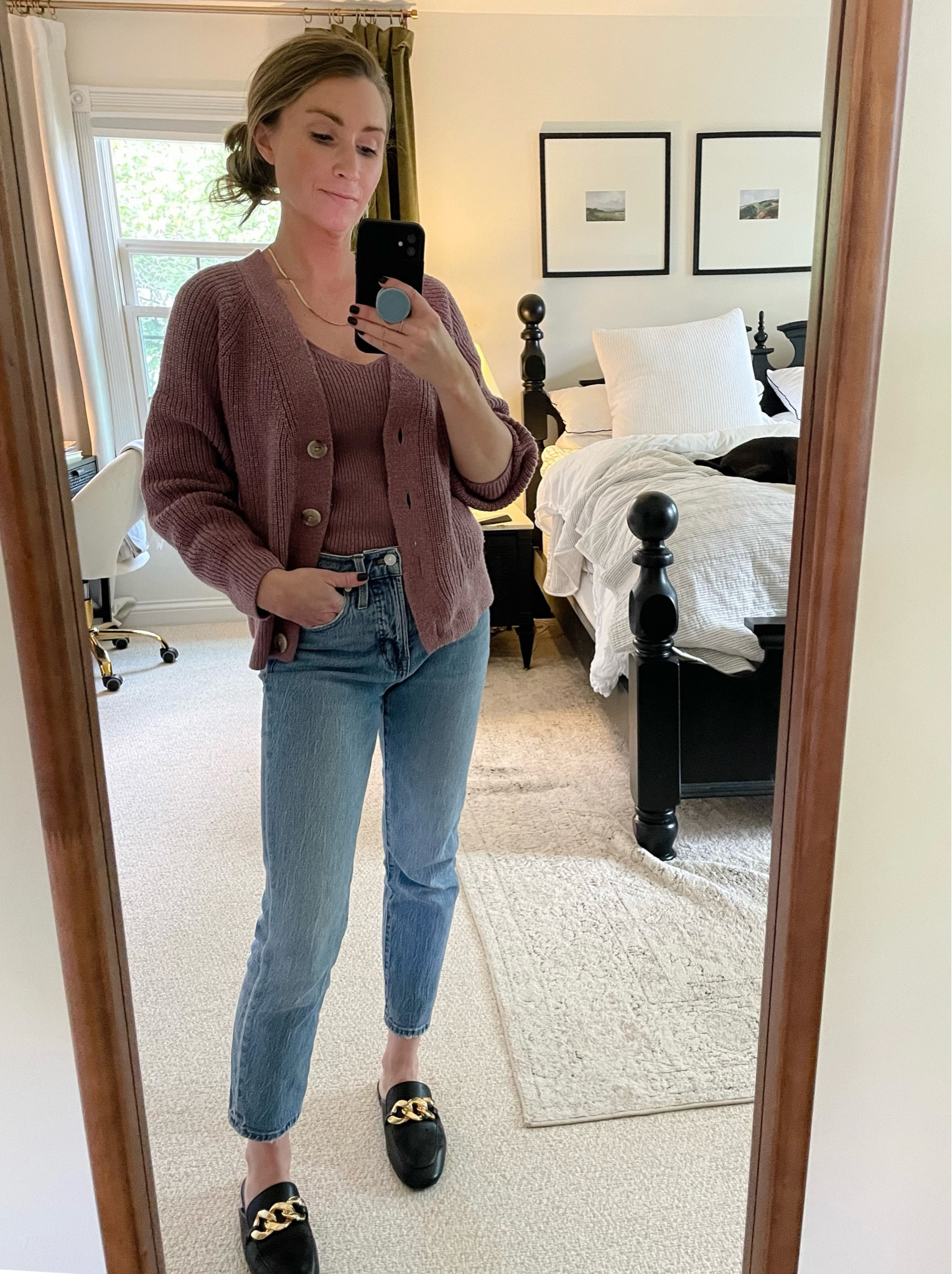 Fall fashion. Fall sweater. Cardigan. Sweater. Sweater tank top. 

#LTKSeasonal #LTKstyletip #LTKsalealert