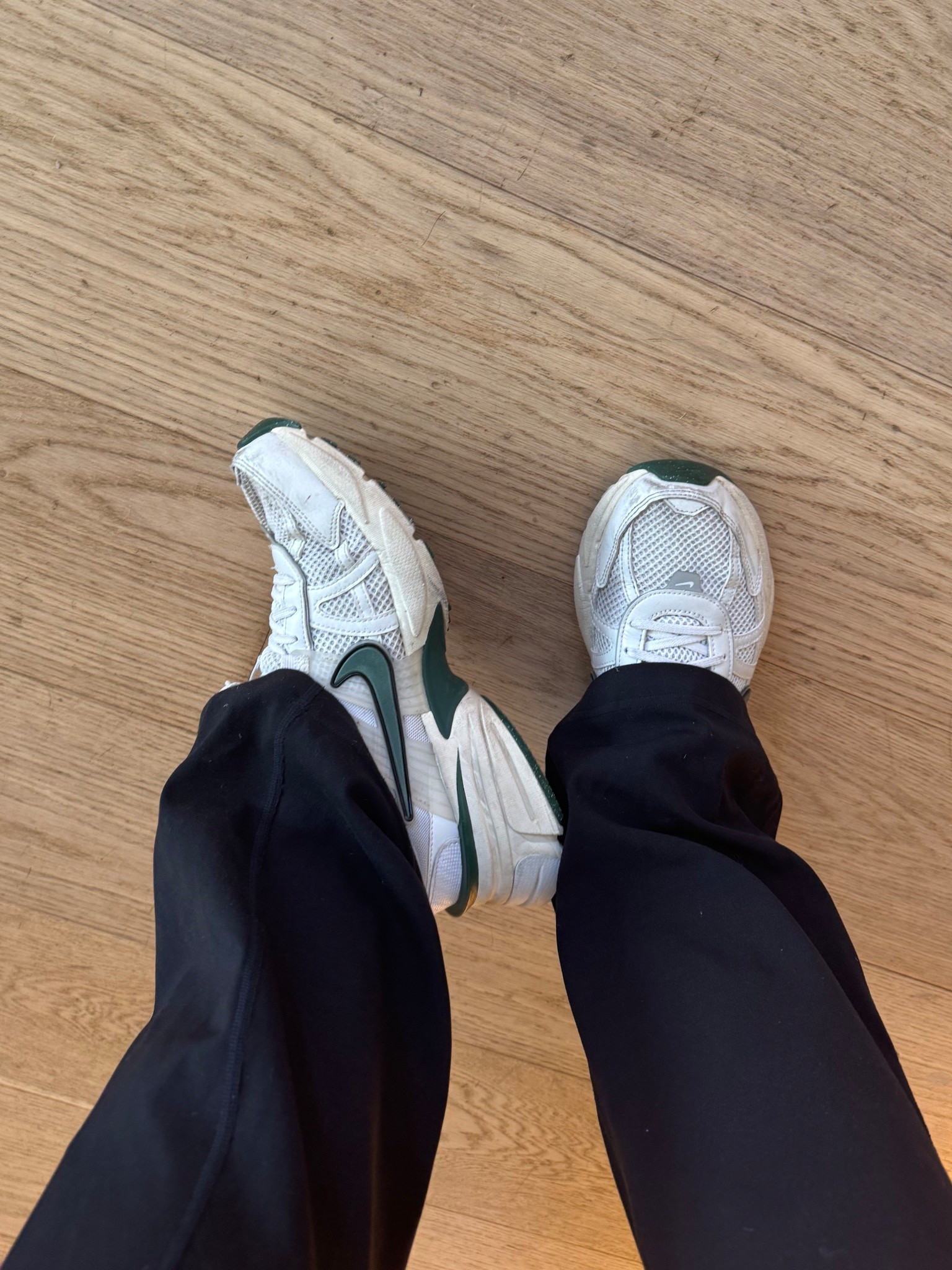 Running shoe! 🤍

#LTKdayinmylife #LTKootd #LTKgrwm