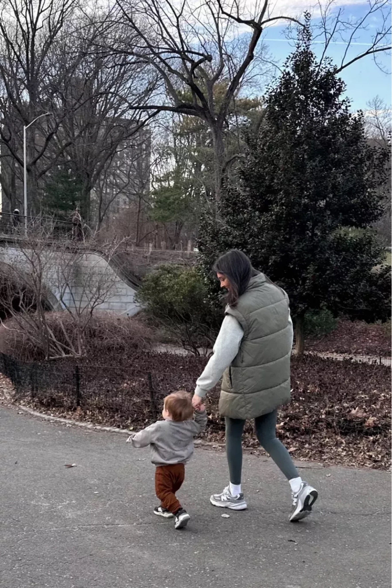 oversized vest and leggings

#LTKshoecrush #LTKstyletip #LTKfit
