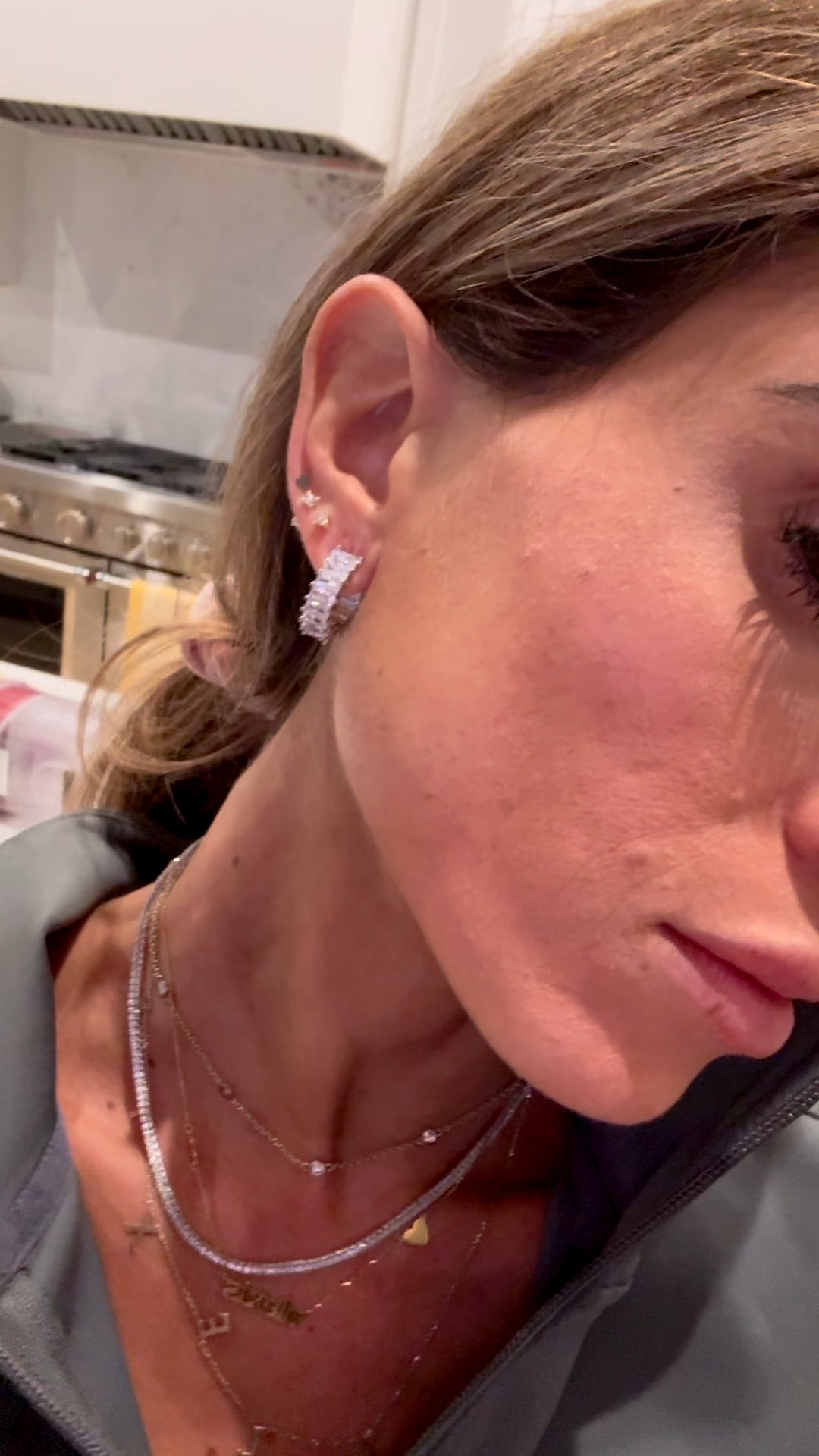 These diamond hoop earrings look so expensive and make a great gift also not too heavy 

#LTKFindsUnder100 #LTKFindsUnder50