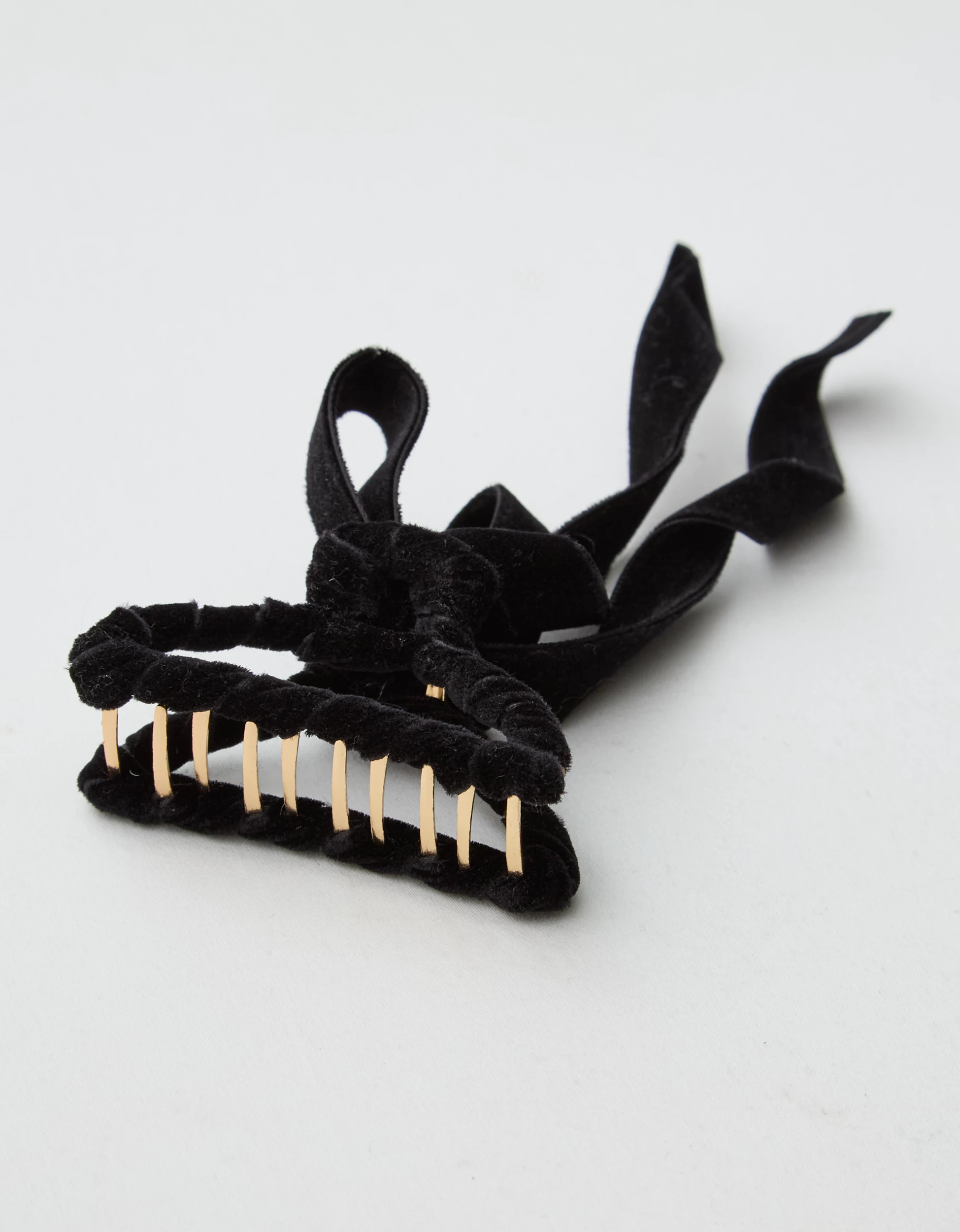 Aerie Medium Velvet Bow Claw Clip | Aerie