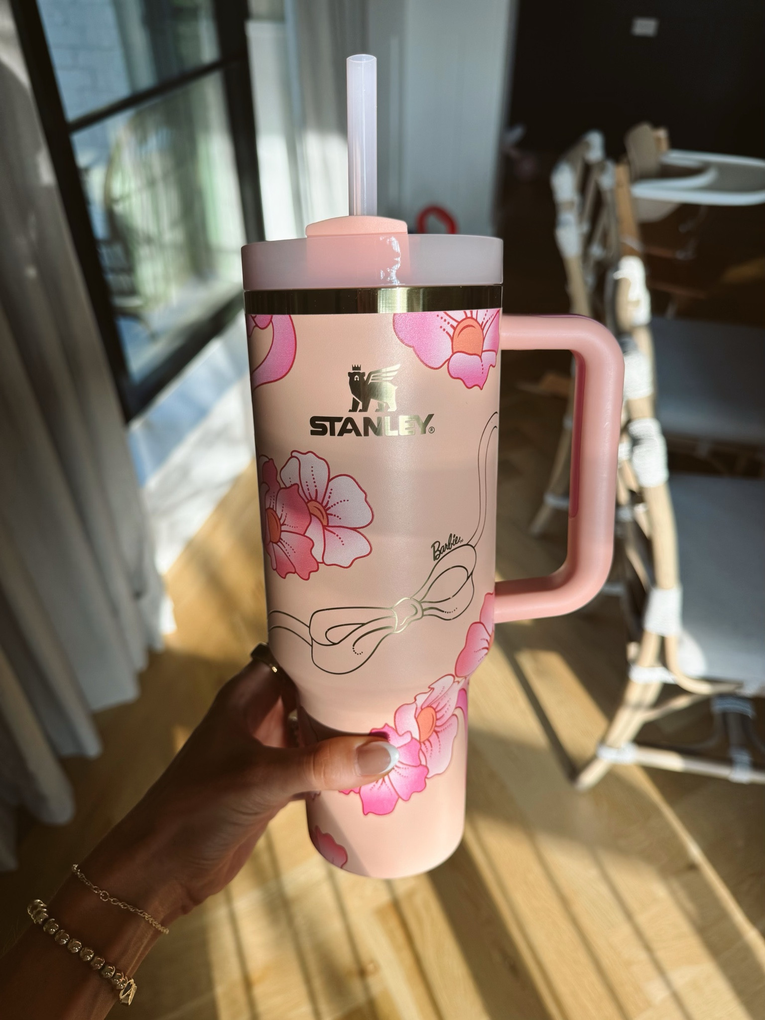 this adorable color from @stanley_brand is going live today! 😍
#stanleybrand 