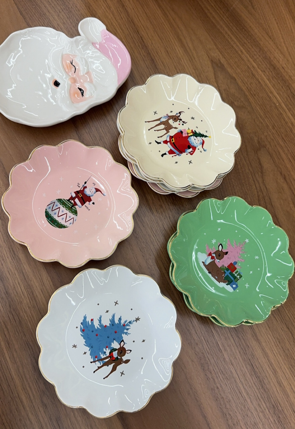Merry Kitschmas Holiday Dinnerware Collection

#LTKHoliday #LTKHome #LTKSeasonal