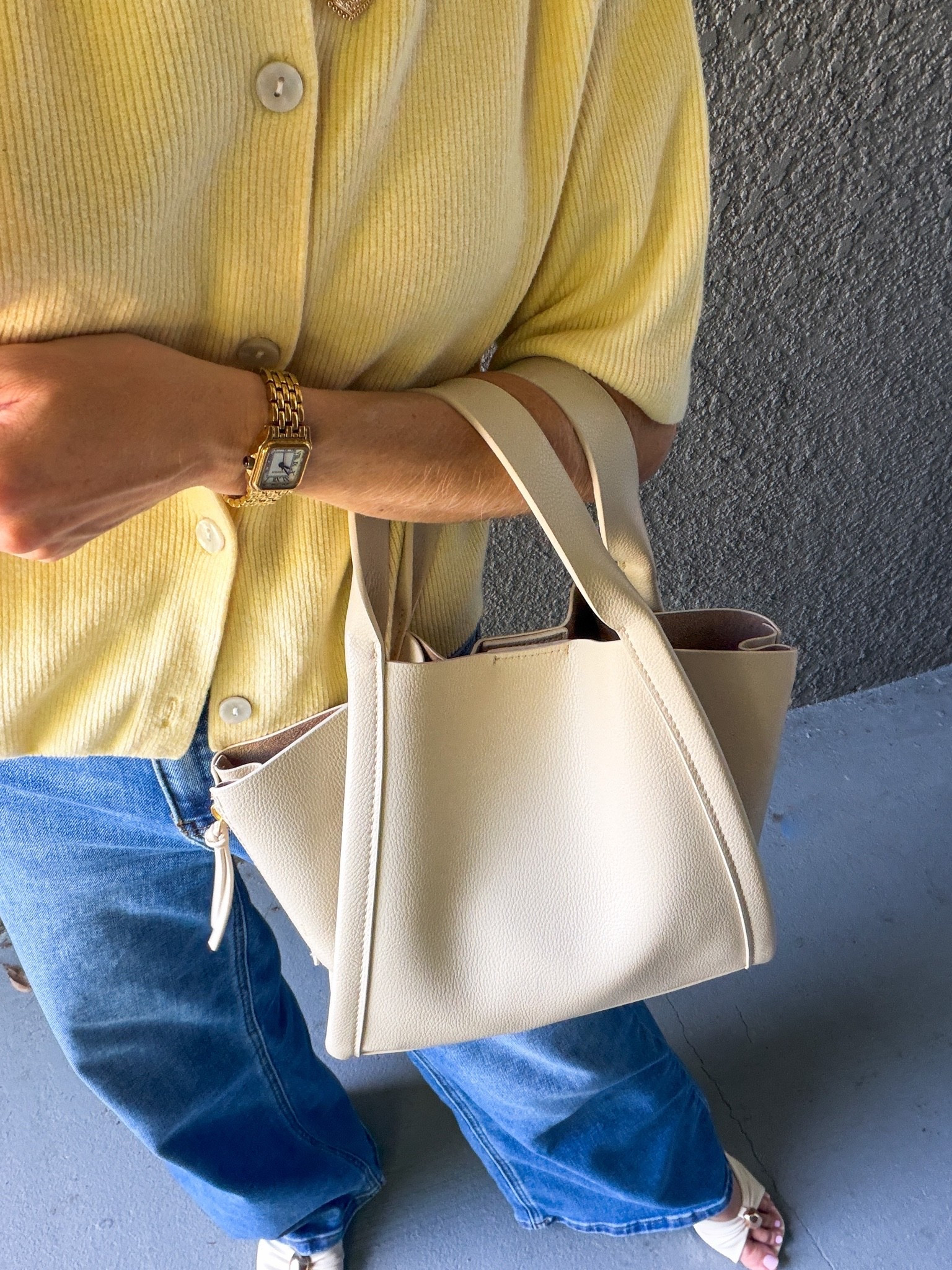 Designer vibes/crossbody option purse. Material is lux. Comes with a detachable zipper pouch great to use as a wallet or for small items like lipgloss.

#LTKgrwm #LTKootd #LTKmomlife