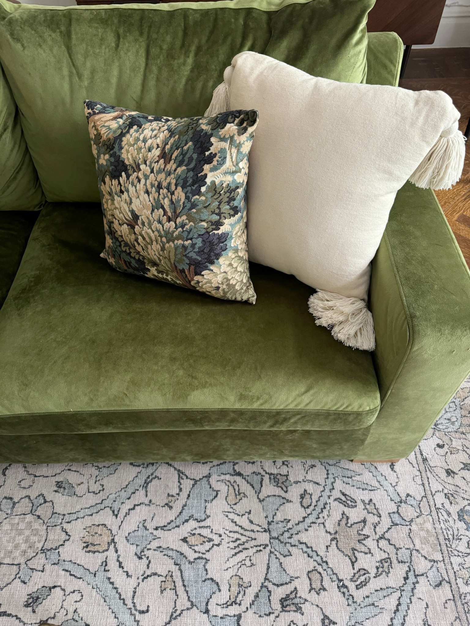 Ruggable rug, tapestry pillow cover, tassel throw pillow 

#LTKHome #LTKStyleTip