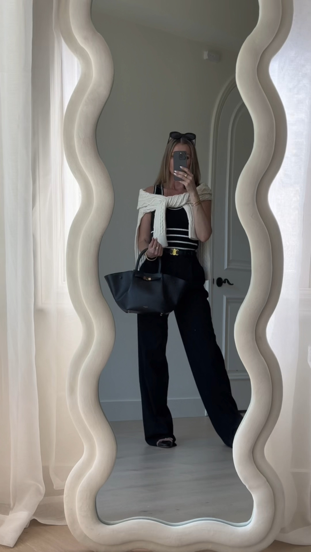 Fall outfit idea #falloutfit #outfit #pants #striped #top #hm #balletflats

#LTKSeasonal #LTKVideo #LTKfindsunder50