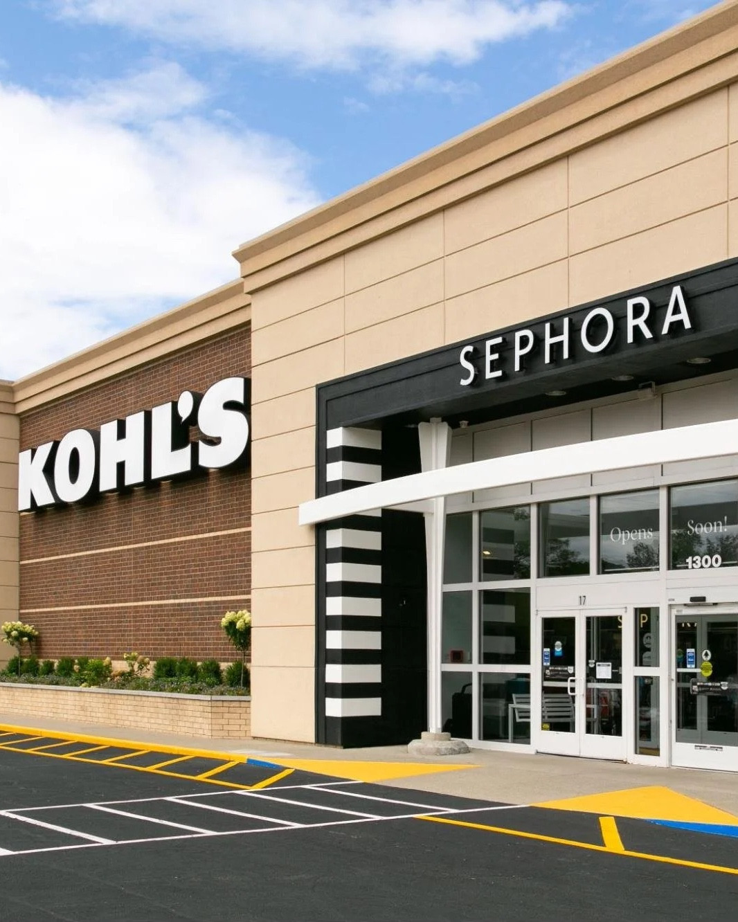 Everything online @ Kohl’s is 20% off now through 10/5 with code “MYFAMILY20” (auto applied)!! & on top of that home items are BOGO 50% off! Shop the deals now!! 

#LTKSaleAlert