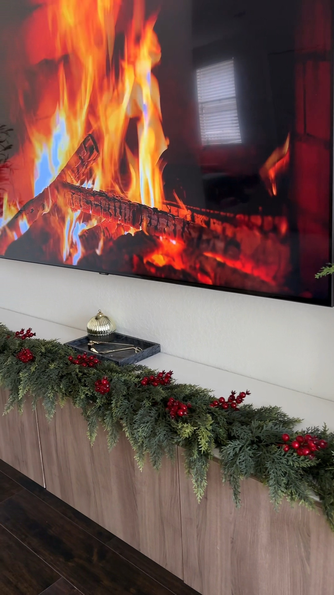 Making my living room festive .. the candle ornament is from Marshall’s but i linked a similar one ❤️