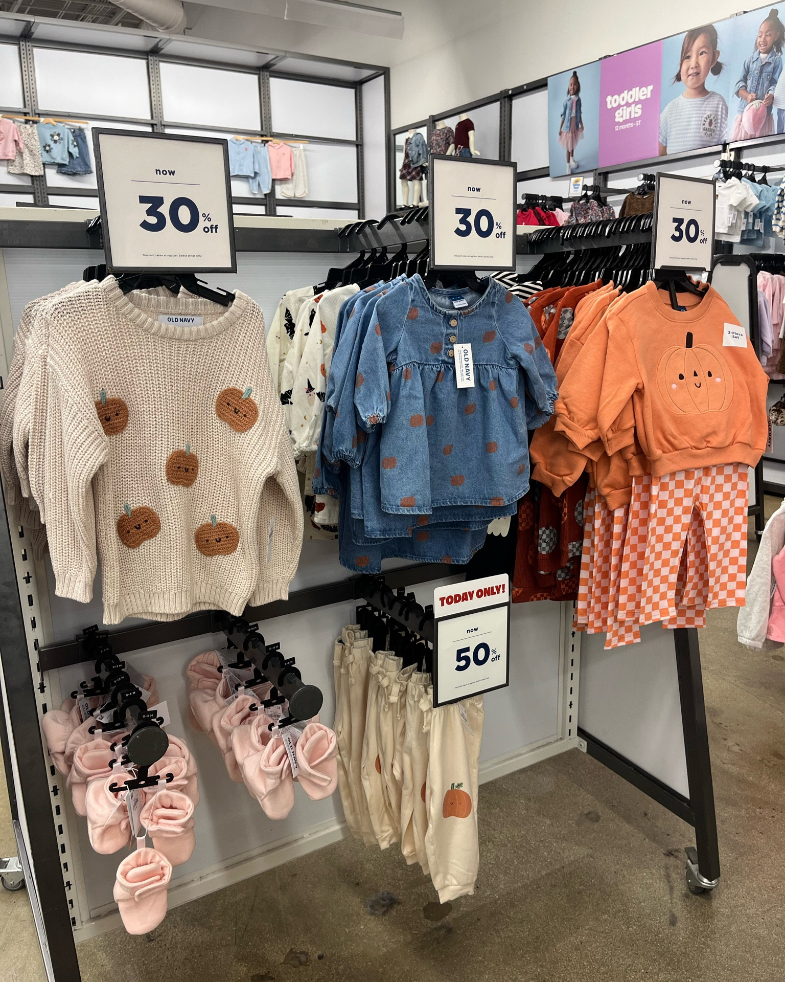 🎃 Adorable Fall & Halloween themed clothes for toddler girls and babies at Old Navy !👧🏻🍁

Check them all out on the links here 🔗🍂

(Some items On Sale Now !)🚨

#LTKSeasonal #LTKBaby #LTKSaleAlert