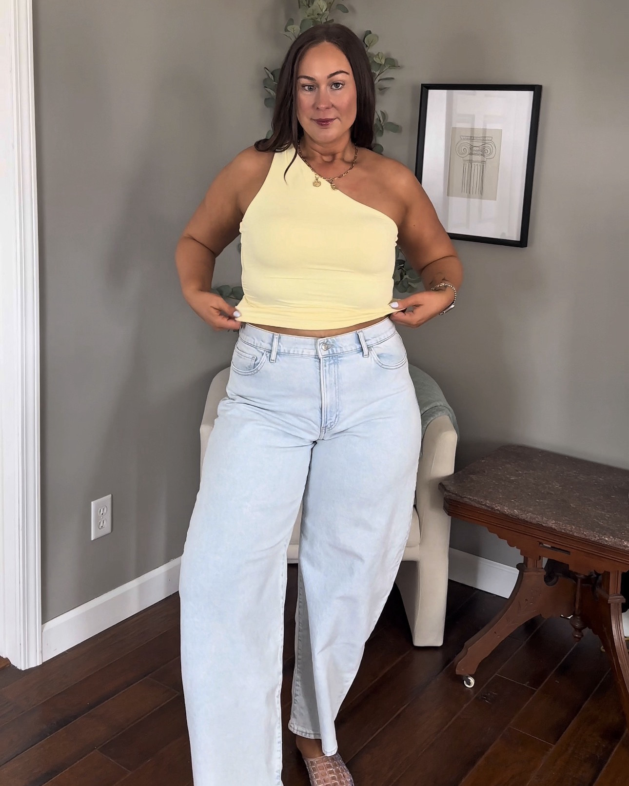 Express jeans - on major sale right now ‼️ wearing 14 in both

#LTKMidsize #LTKootd #LTKSaleAlert