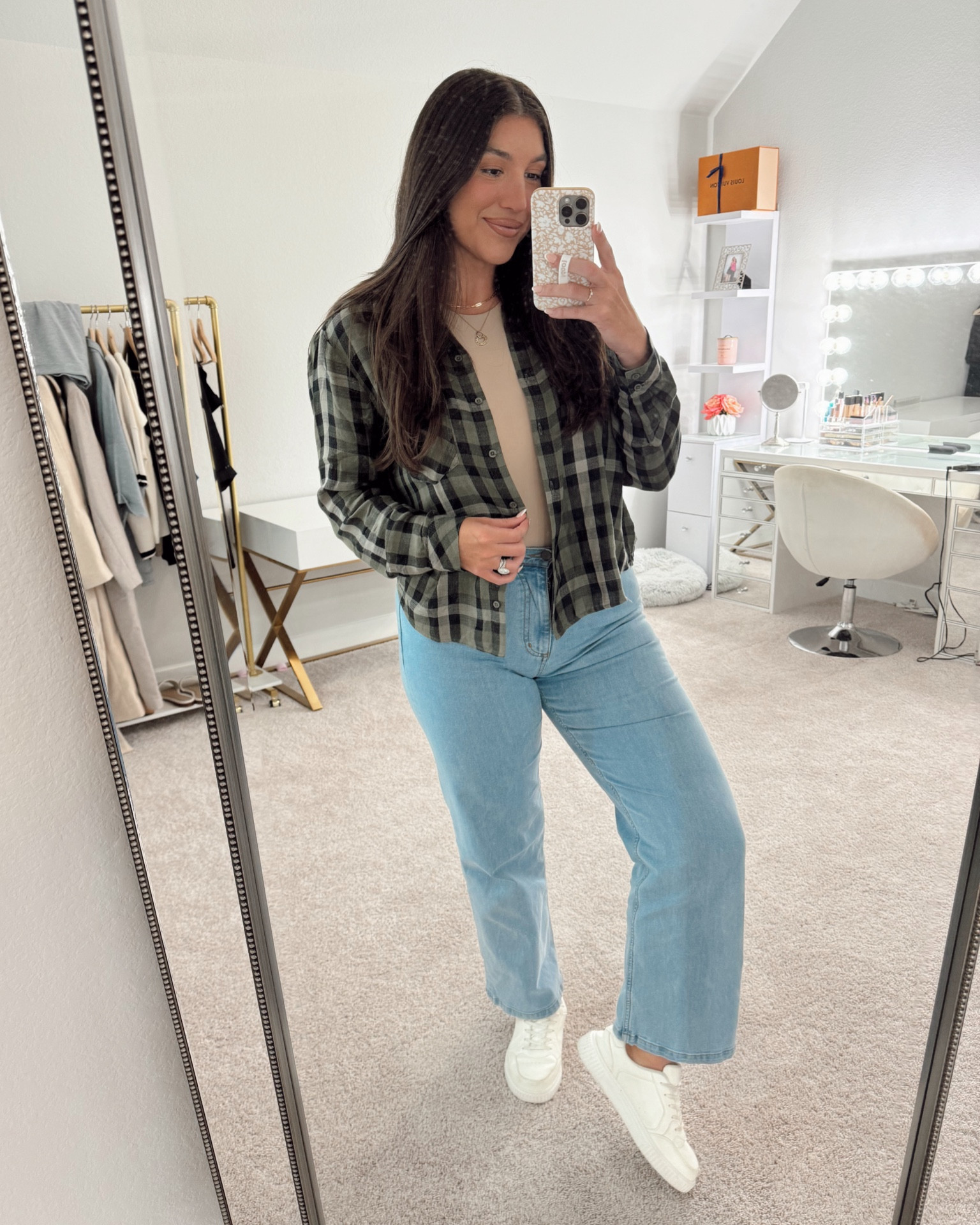 Cute little Fall ootd🍂🍁💚

Fall fashion, midsize fashion, comfortable outfit, midsize fall style, easy style, flannel

#LTKFallSale #LTKSeasonal #LTKMidsize