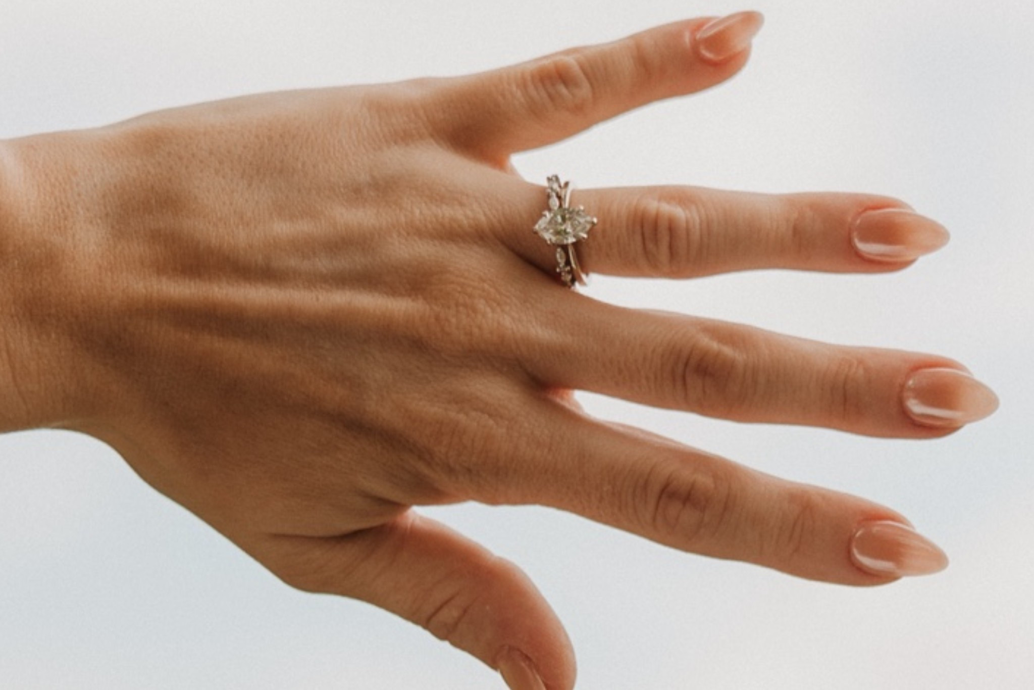 The ring 💍🩷 

Open band in white gold!

#LTKcanada #LTKwedding