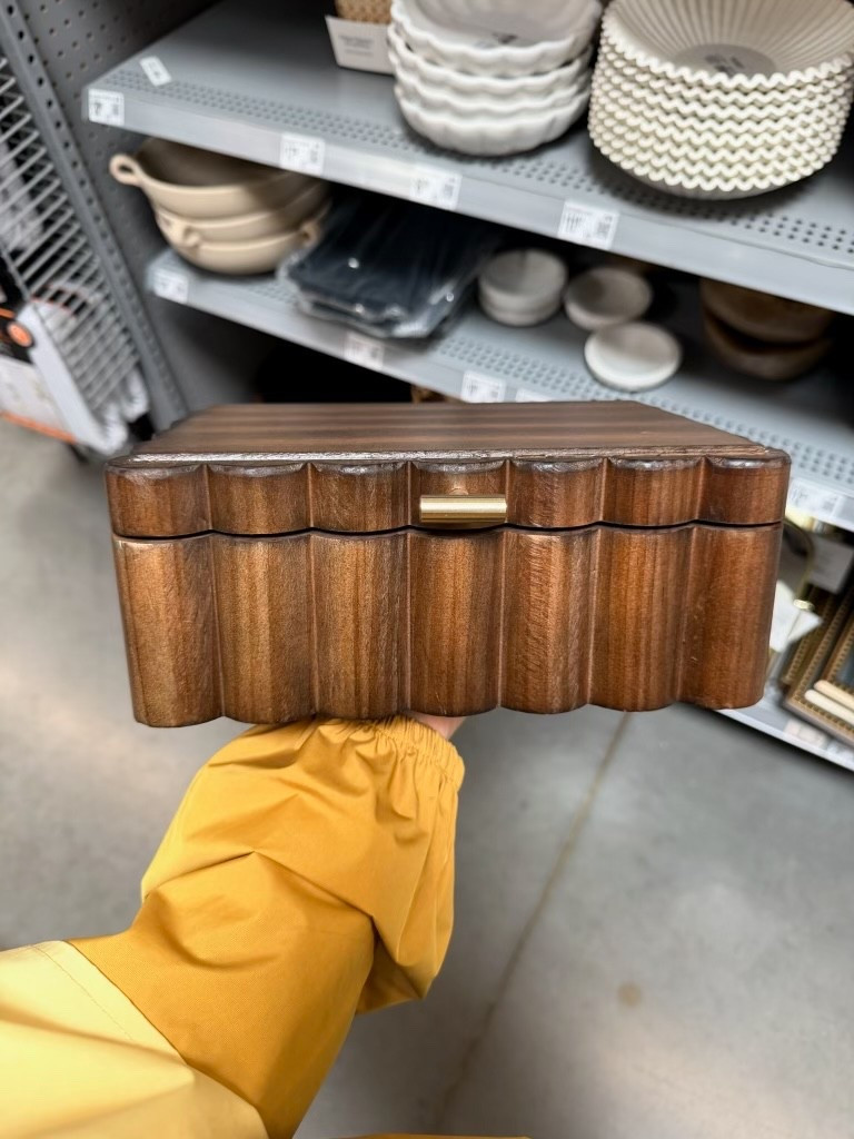LOVE this wooden jewelry box!

Walmart, walmart fall finds, walmart fall decor, fall, fall decor, home decor, jewelry box, fall time

#LTKSeasonal #LTKHome
