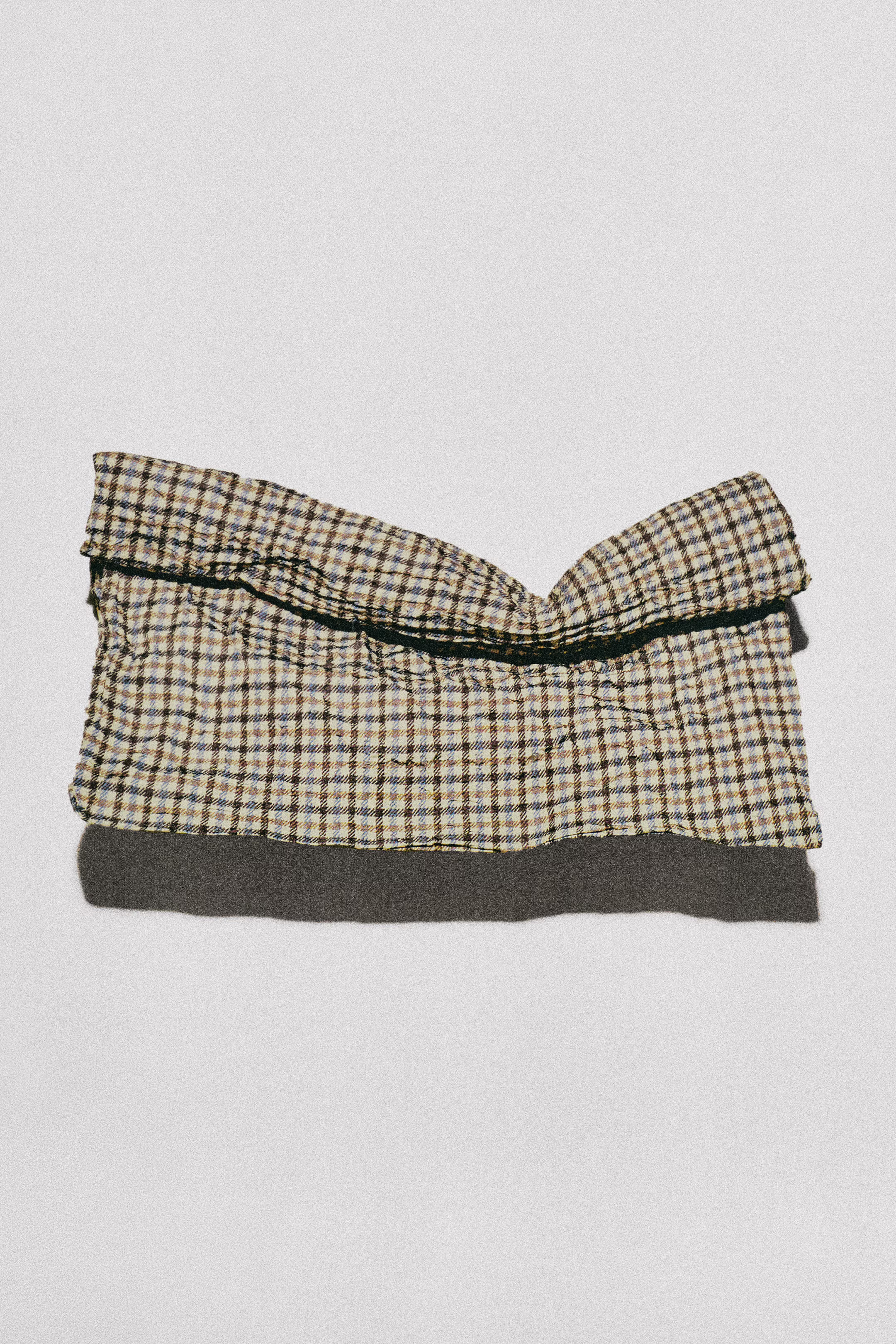 FOLDED OVERSIZED CLUTCH BAG - BEIGE / CHECKED | COS US | COS (US)