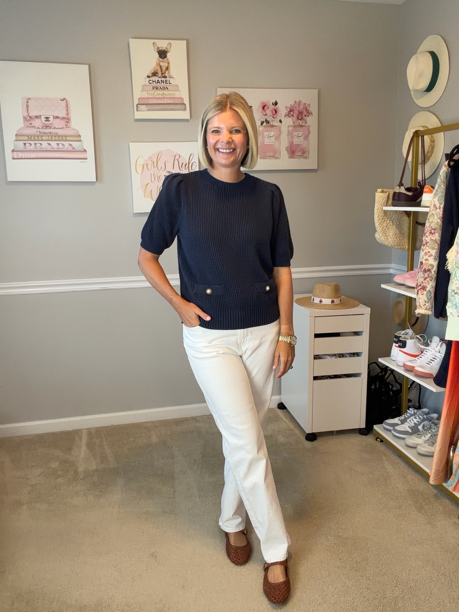 Navy blue short sleeve sweater top TTS
High rise straight leg jeans TTs

#LTKWorkwear #LTKOver40
