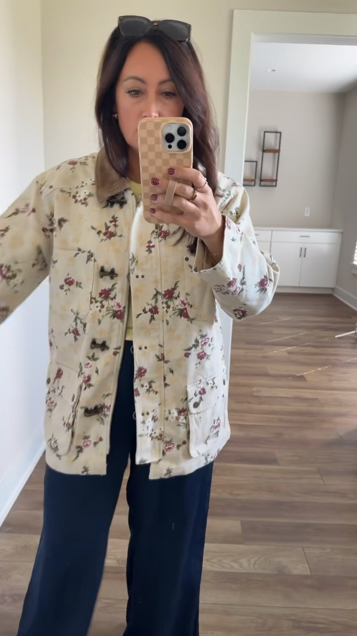 My entire @abercrombie order is amazing! Love this jacket, but it runs big! Wearing a medium but could’ve done a small. Currently on sale!

#LTKootd #LTKSeasonal #LTKSaleAlert