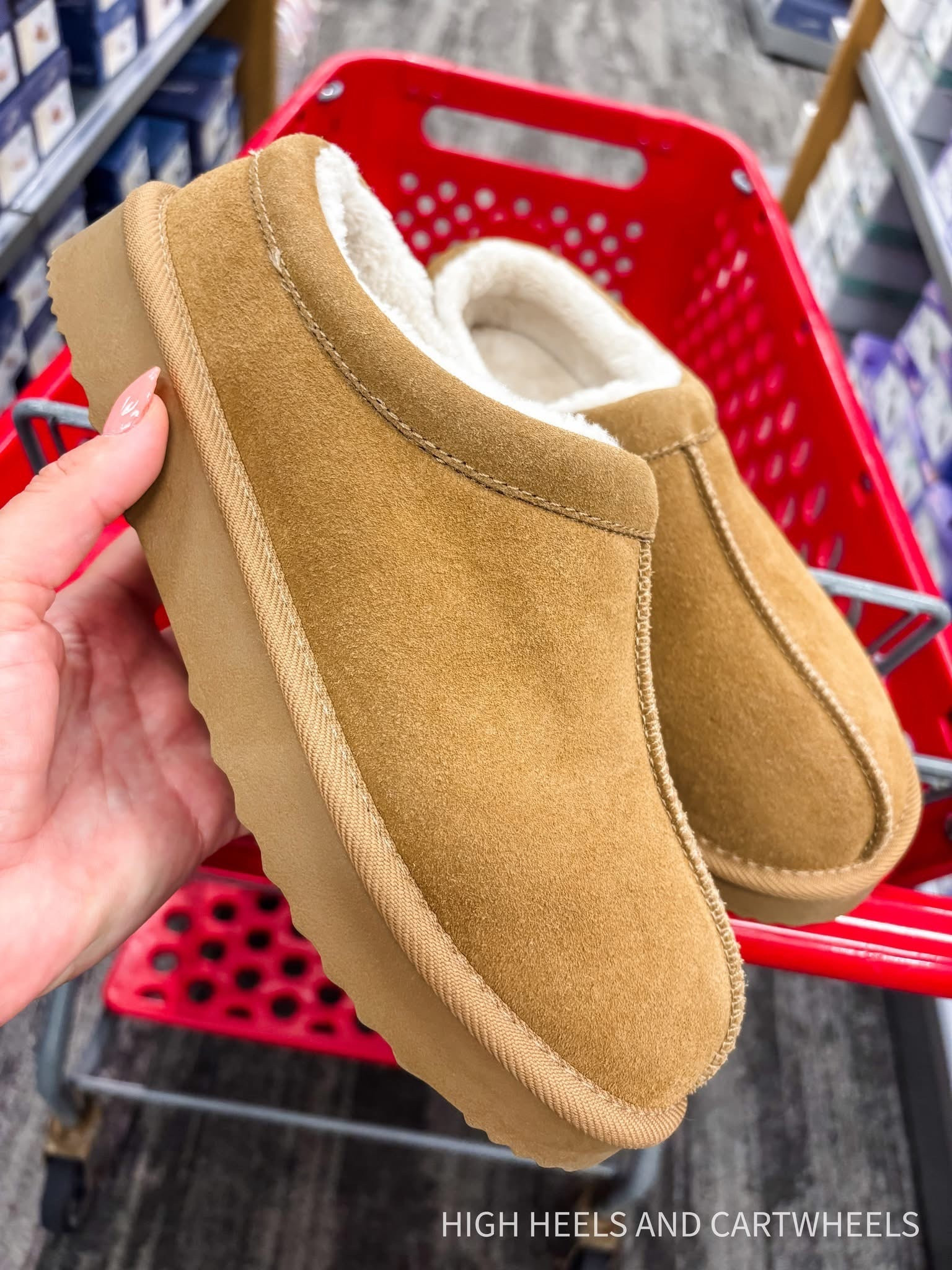 LOVE these slippers!! They look like the much more expensive version!

#LTKFindsUnder50 #LTKStyleTip #LTKShoeCrush
