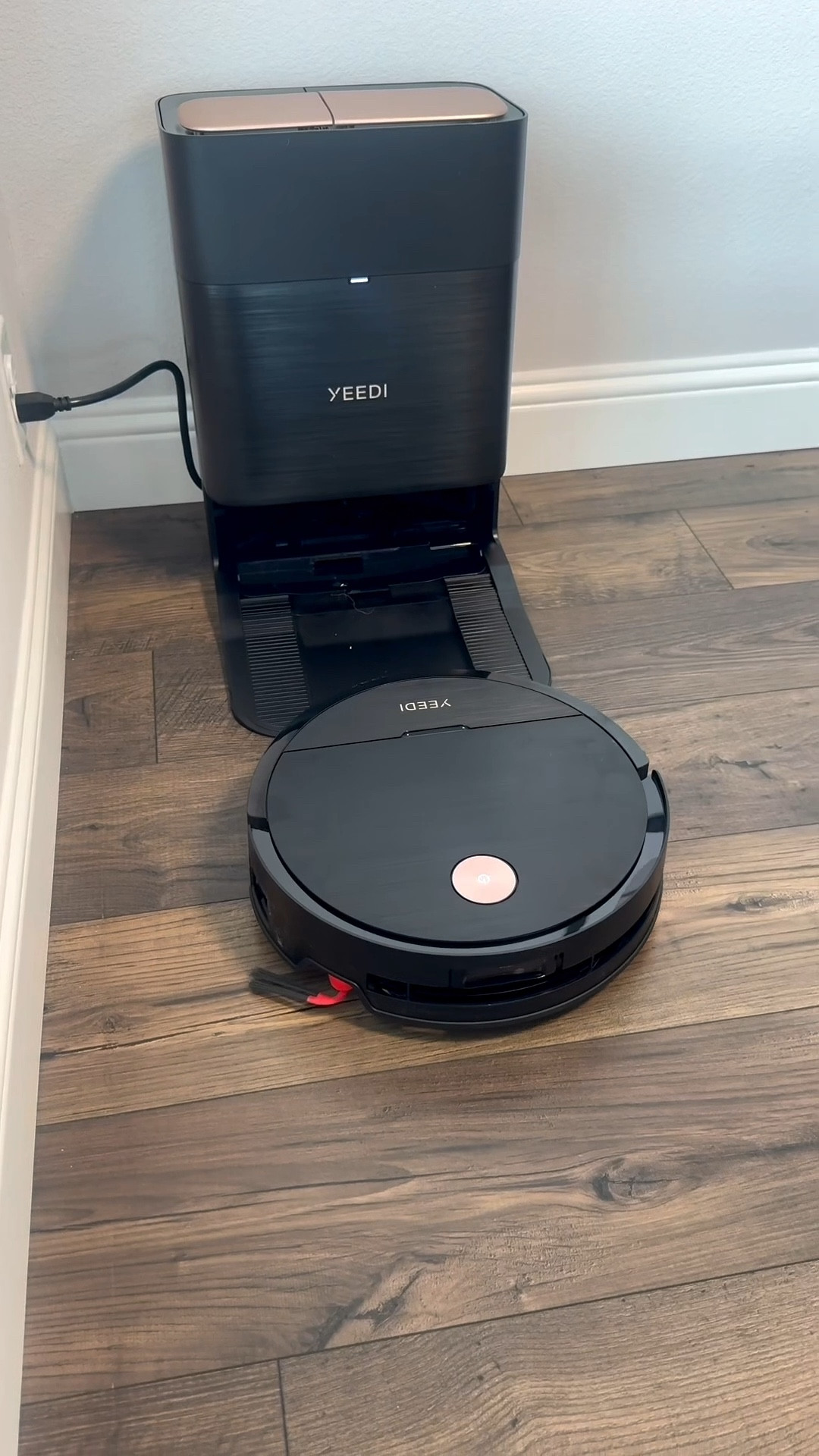 My new robot vacuum! 

#LTKHome