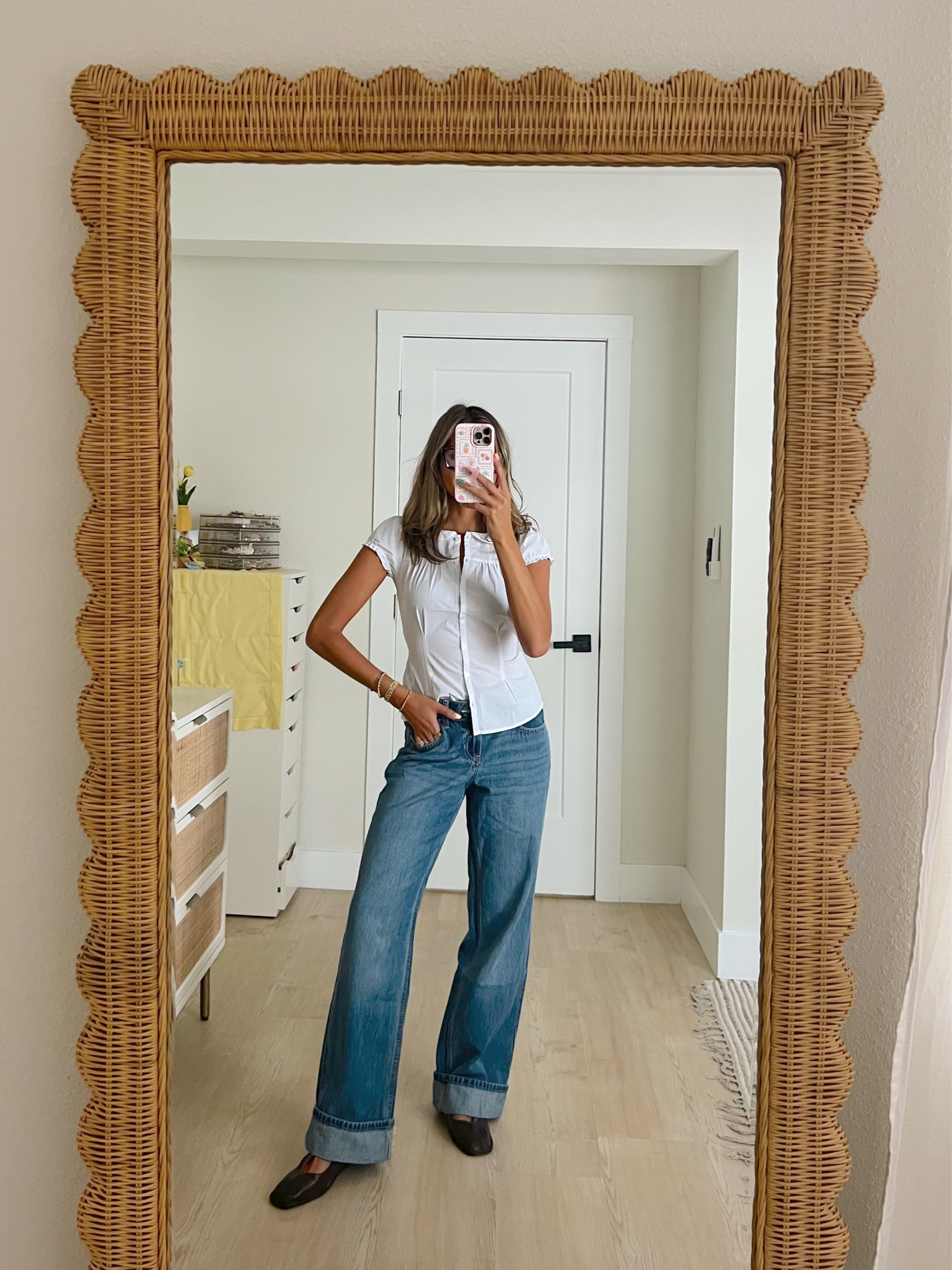 Fall transition outfit from Hollister 25-40% off sale. Use code HCOMCKENZIE for an extra 15% off. XS top 00 regular bottoms 💕

#LTKootd