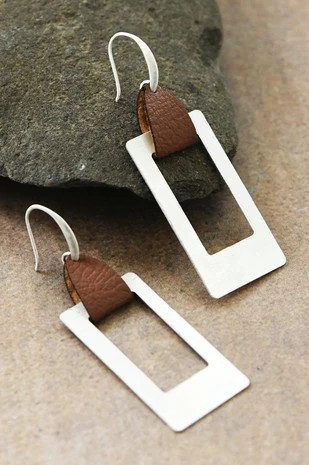 Ronda Rectangle Earrings | The Boxed Bowtique