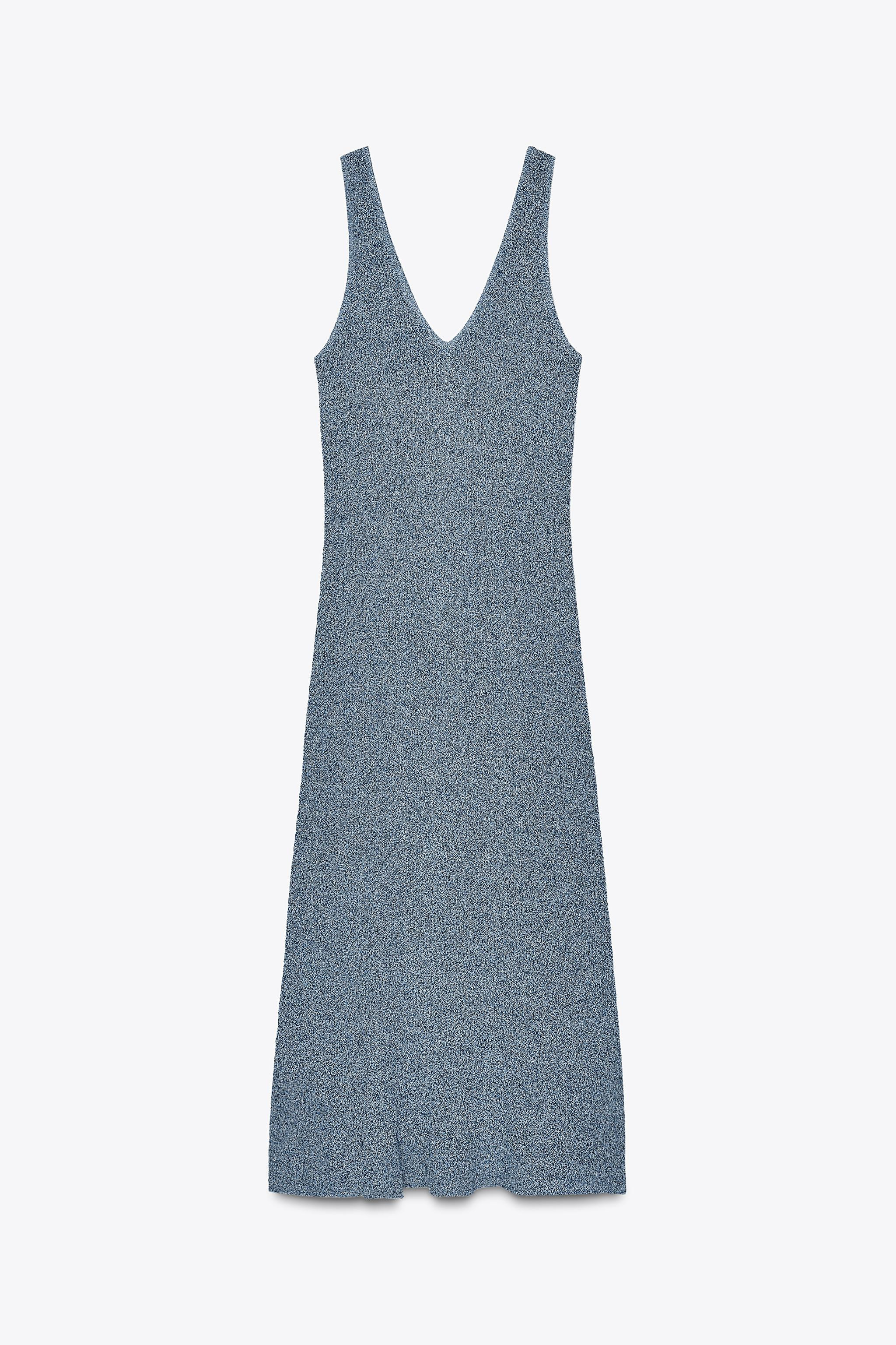 Knit midi dress. V-neck and sleeveless. A-line silhouette. | Zara US