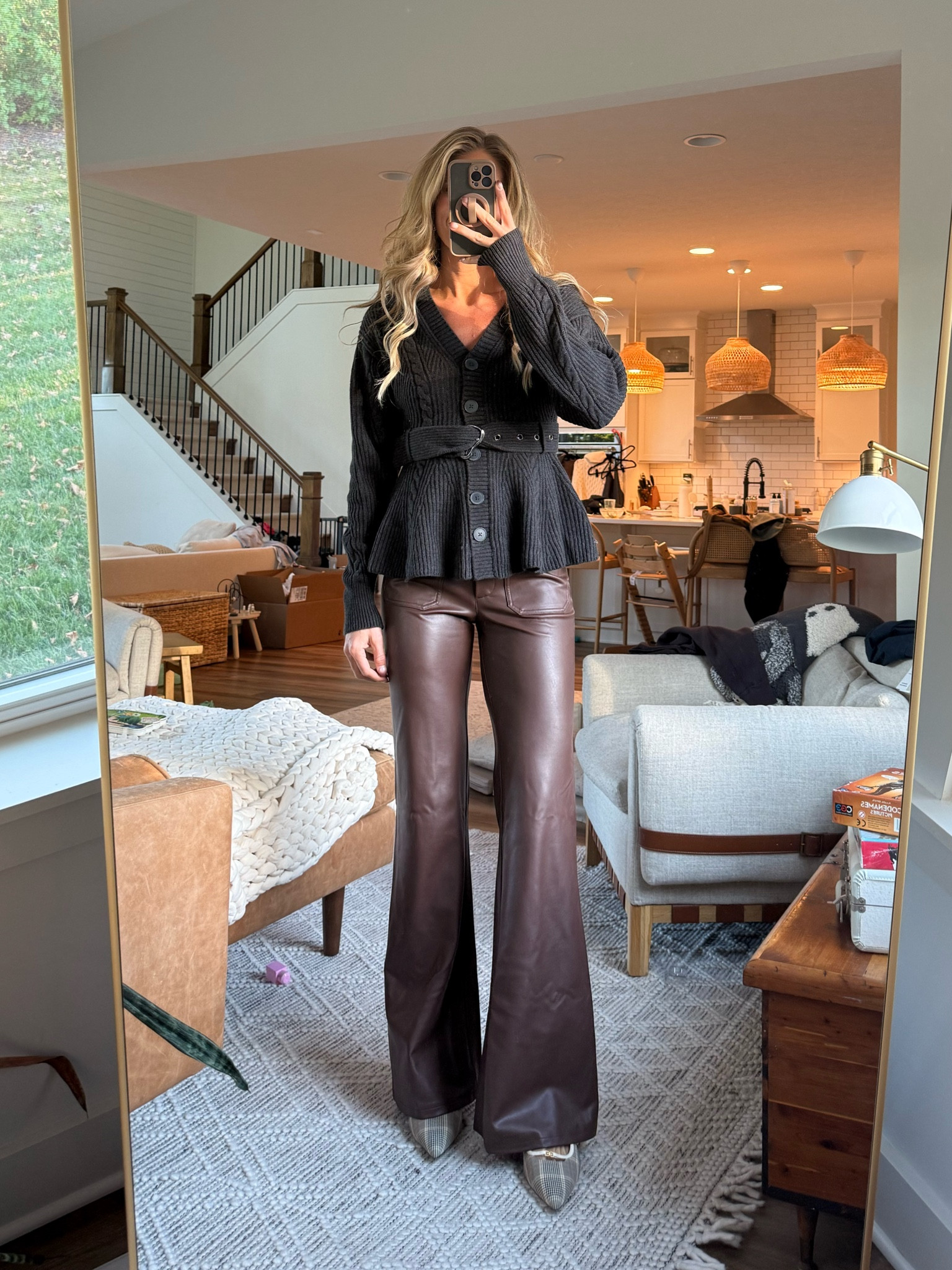 Fall outfit from Anthropologie! Wearing a size small in top and 27 long in bottoms. Both run tts. The pants have a stretch to them! 