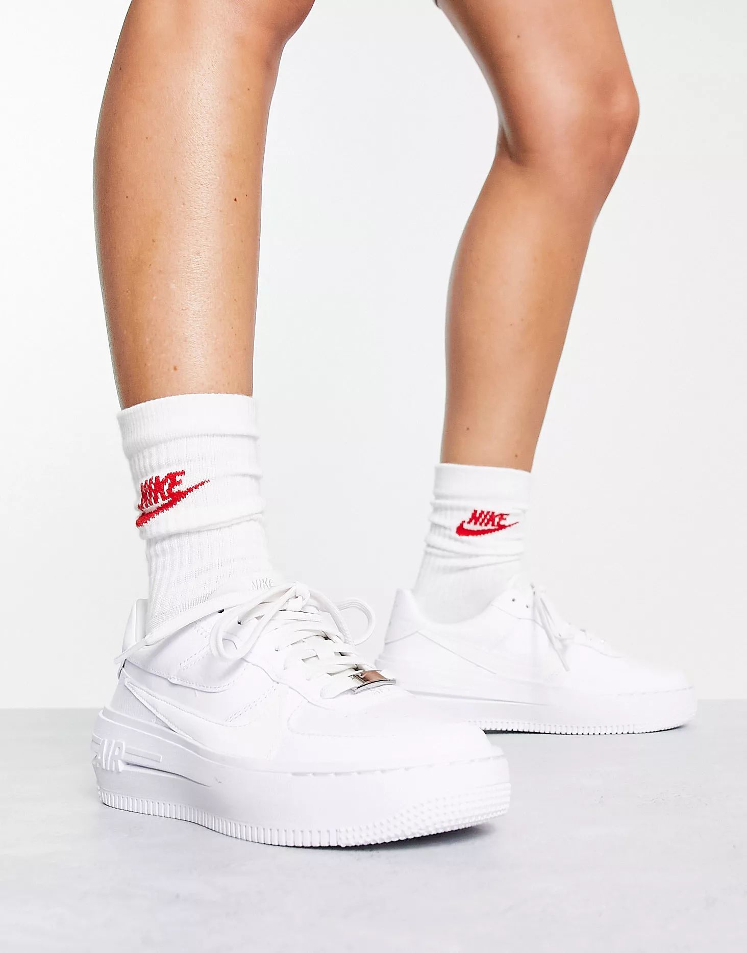 Nike Air Force 1 platform sneakers in triple white | ASOS (Global)