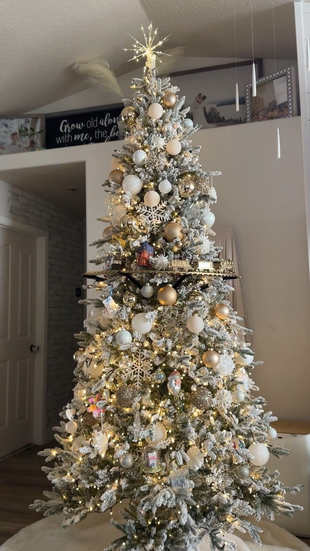 The most beautiful Christmas trees are from King of Christmas 🎄 
Code: TAILYNNVICTORIA 



#LTKSeasonal #LTKHoliday #LTKCyberWeek