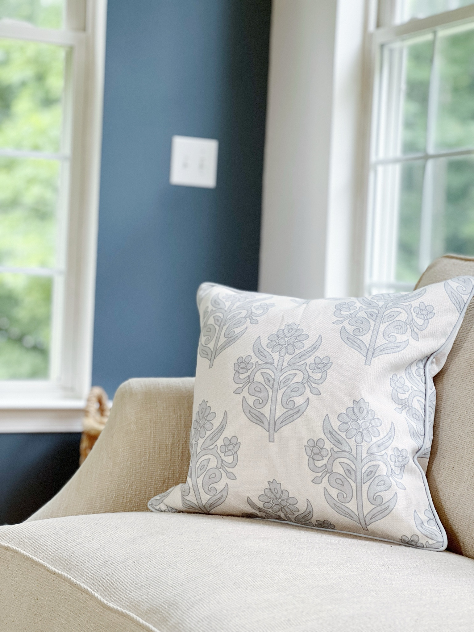 amazon find: beautiful and super affordable double sided and piped throw pillow covers

#grandmillennial #amazonfinds #makeitaprettysweetlife

#LTKhome #LTKfindsunder50