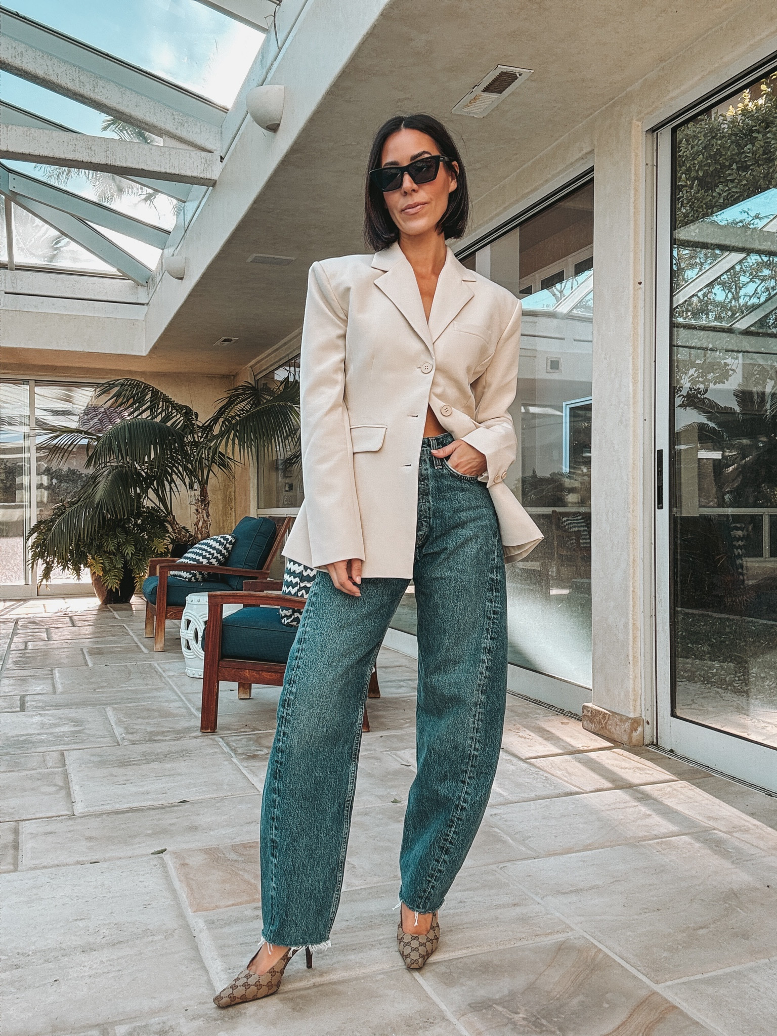 Been stalking this blazer since it was released. It is the chicest cream blazer and fits like a glove 

#LTKstyletip