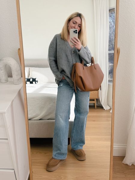 The most cozy combination cashmere and Uggs🤝 This cashmere sweater is so soft I can wear it without an undershirt. Runs large took a size down. Wearing an XS. Wearing a half size up in my Uggs took an 8✨ 

#LTKstyletip #LTKSeasonal #LTKshoecrush