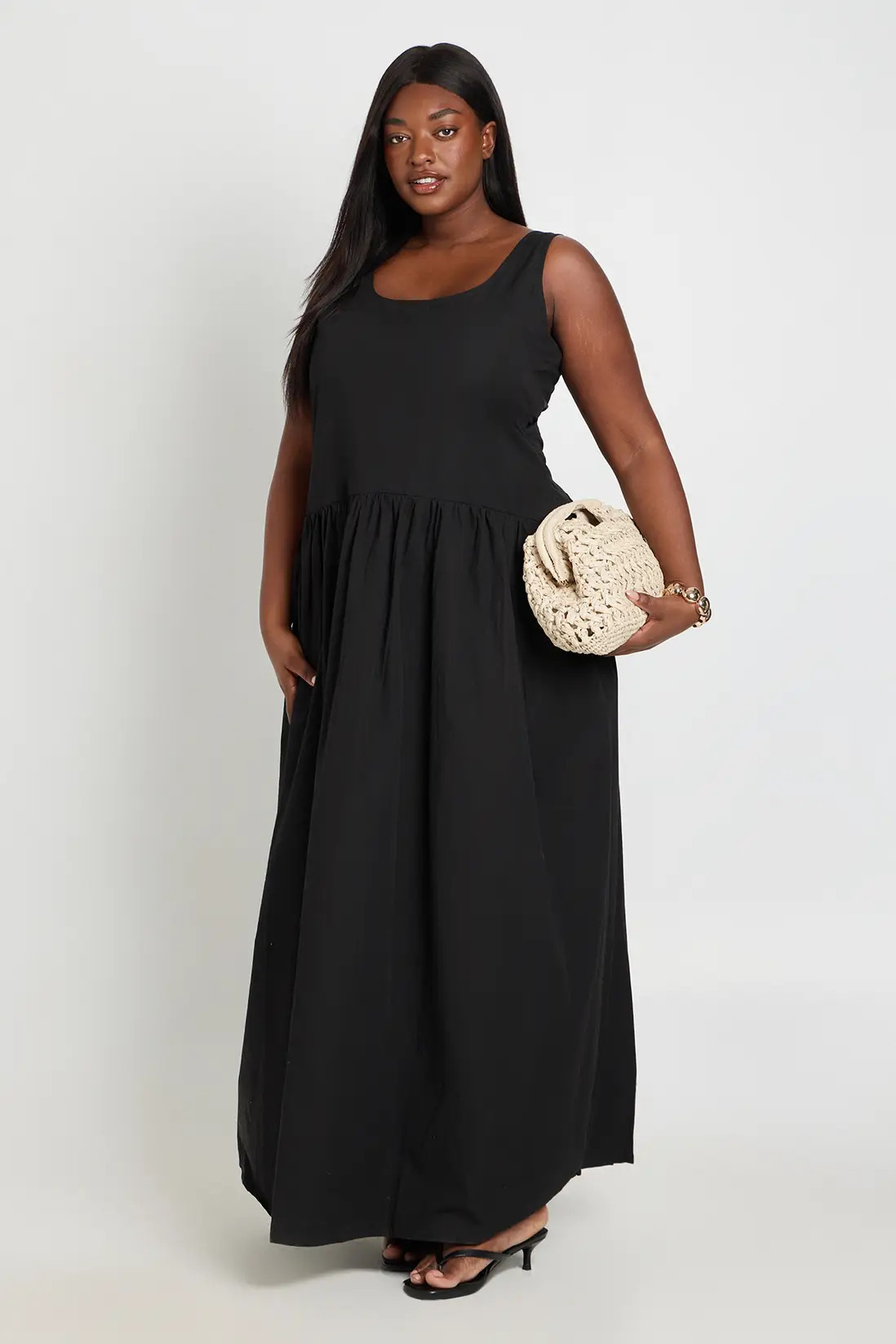 Black boohoo Plus Cotton Poplin Pleated Maxi Dress | PrettyLittleThing USA | PrettyLittleThing US