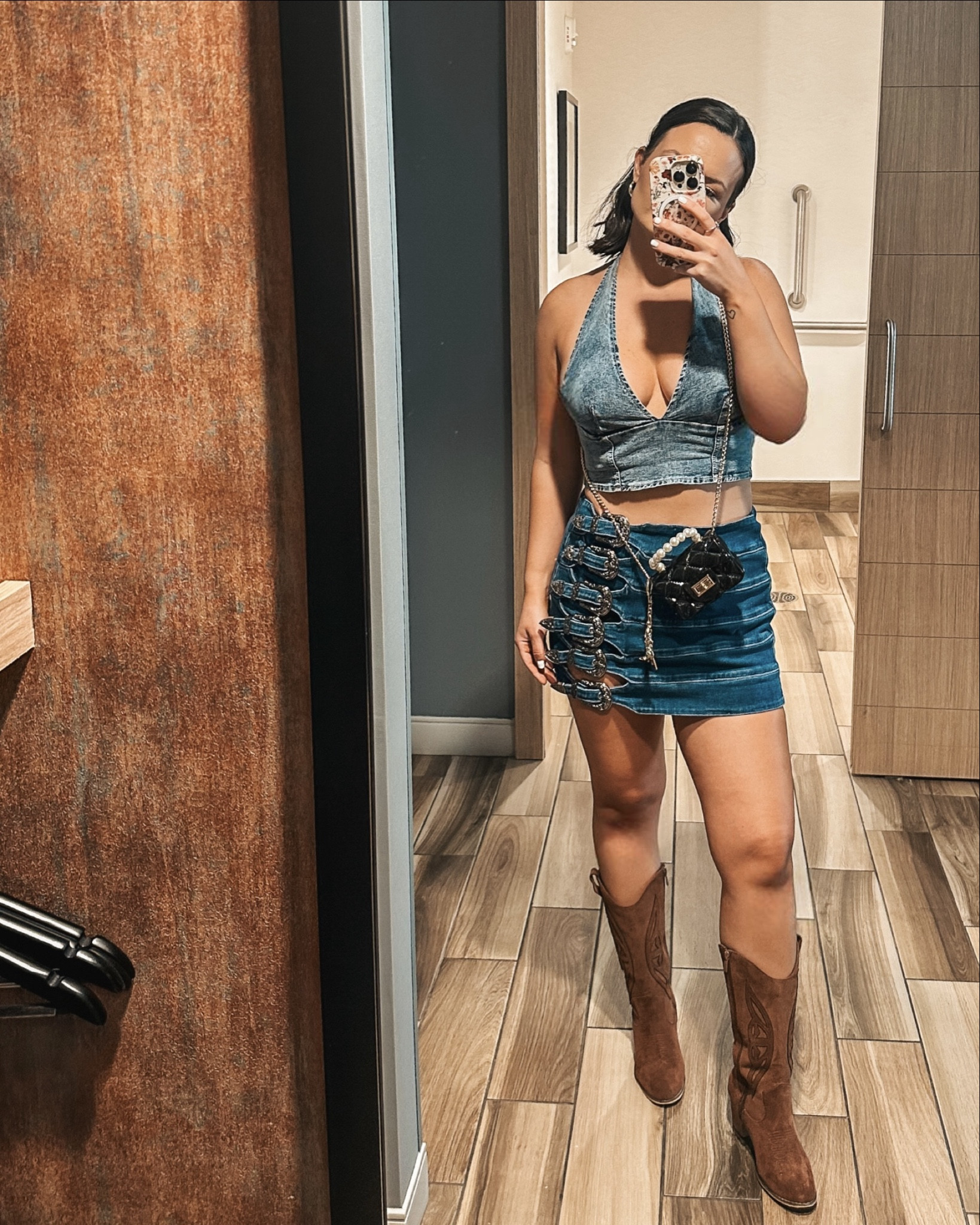 my night 2 Morgan Wallen concert fit 💙

sooo obsessed with this skirt! it’s so comfortable and flattering and it’s actually a skort!!

#LTKShoeCrush #LTKStyleTip #LTKFindsUnder50