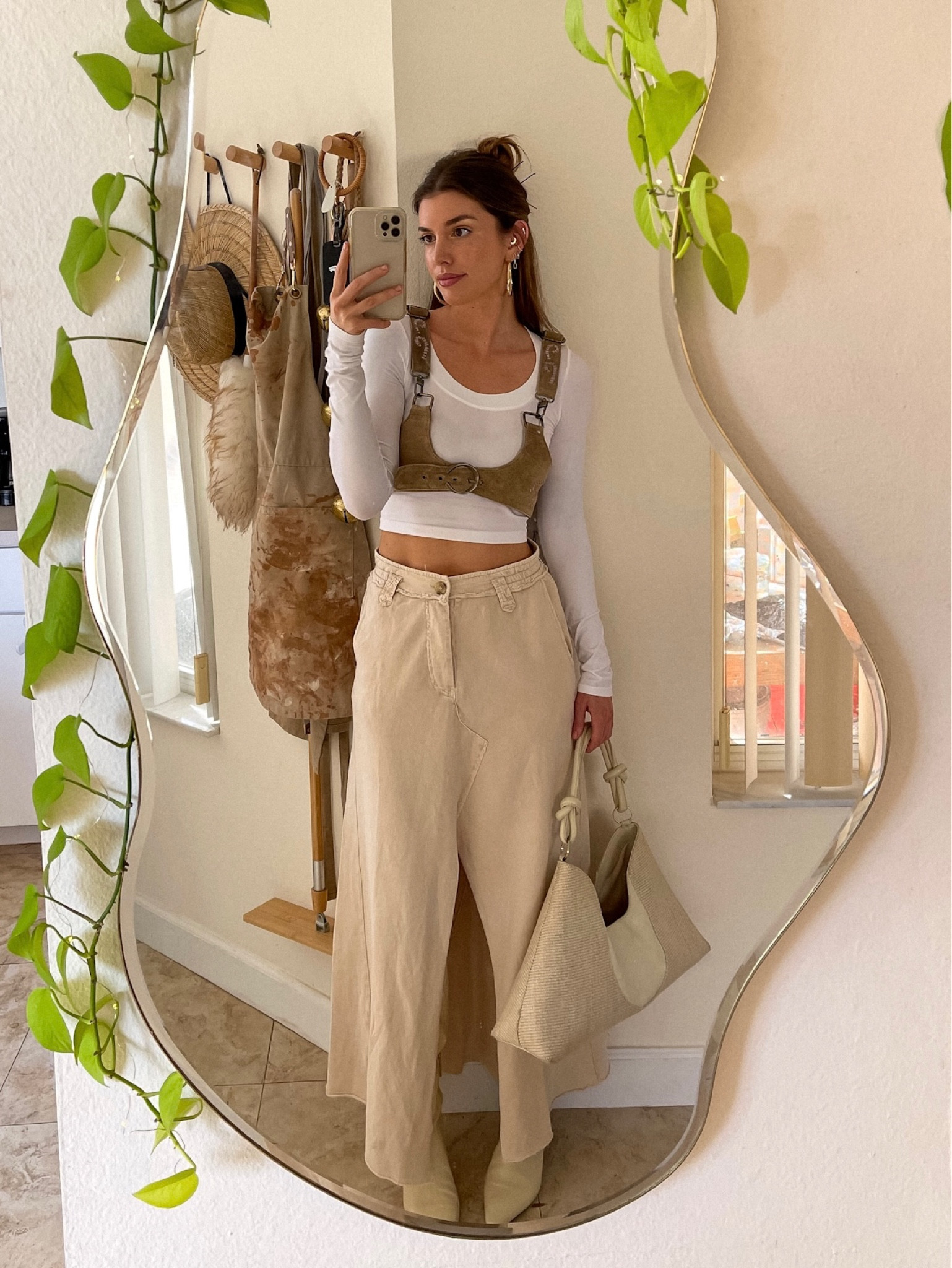 Corset and skirt outfit 🧝🏼‍♀️💛