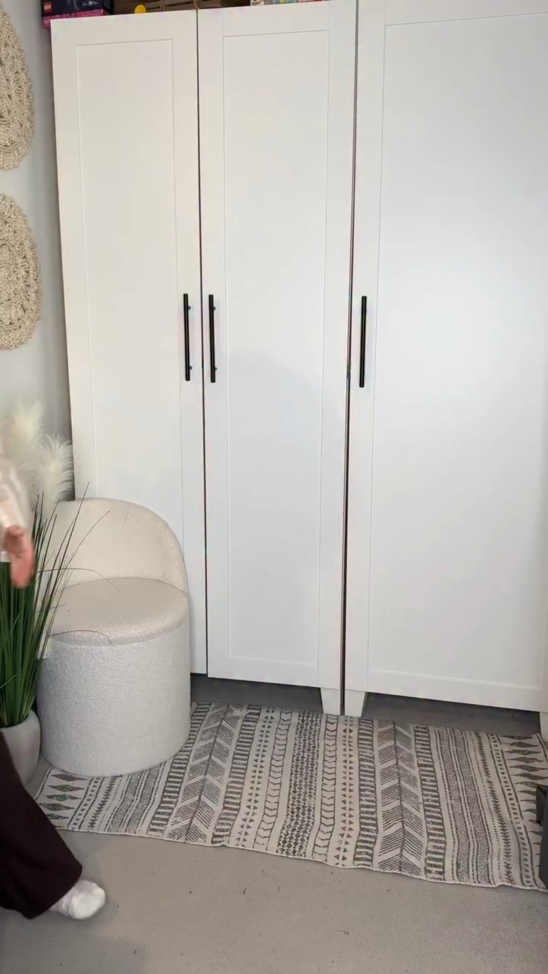 Okay so I went over… it took 50 seconds. Sue me 😂

What are we thinking of the shirt under the jumper? I was really feeling it and will be repeating for sure. 

I very nearly didn’t post this as I had no make up on, my skin is shit, and my hair needed washing BUT…… one of my aims is to be more ‘me’ on here this year and try and step away from striving for perfection. So here we are. Just look neck down on this one 🙈. 

I need to give a shout out to the lovelies at @lovallofficial as they are literally giving me life this January! The winter leggings are a staple. 


*contains pr items 

#casualootd #ootd #grwm #grwmoutfit #grwmreel