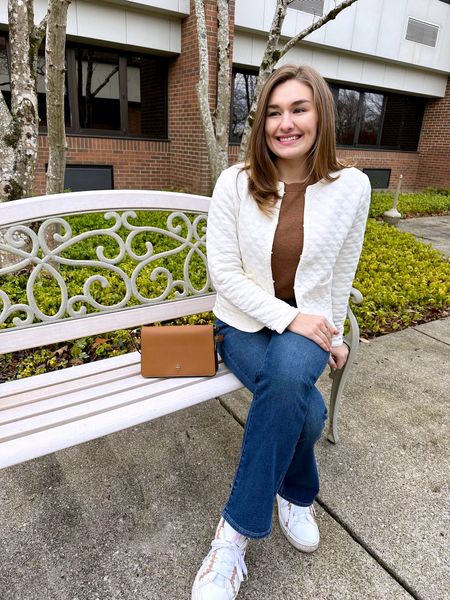The first day back to class after winter break calls for quilted jackets! I’m in love with this ivory jacket by @jcrewfactory 🤍 I’ve linked a few of my favorite styles on my @shop.ltk! 



#LTKSeasonal #LTKfindsunder100 #LTKsalealert