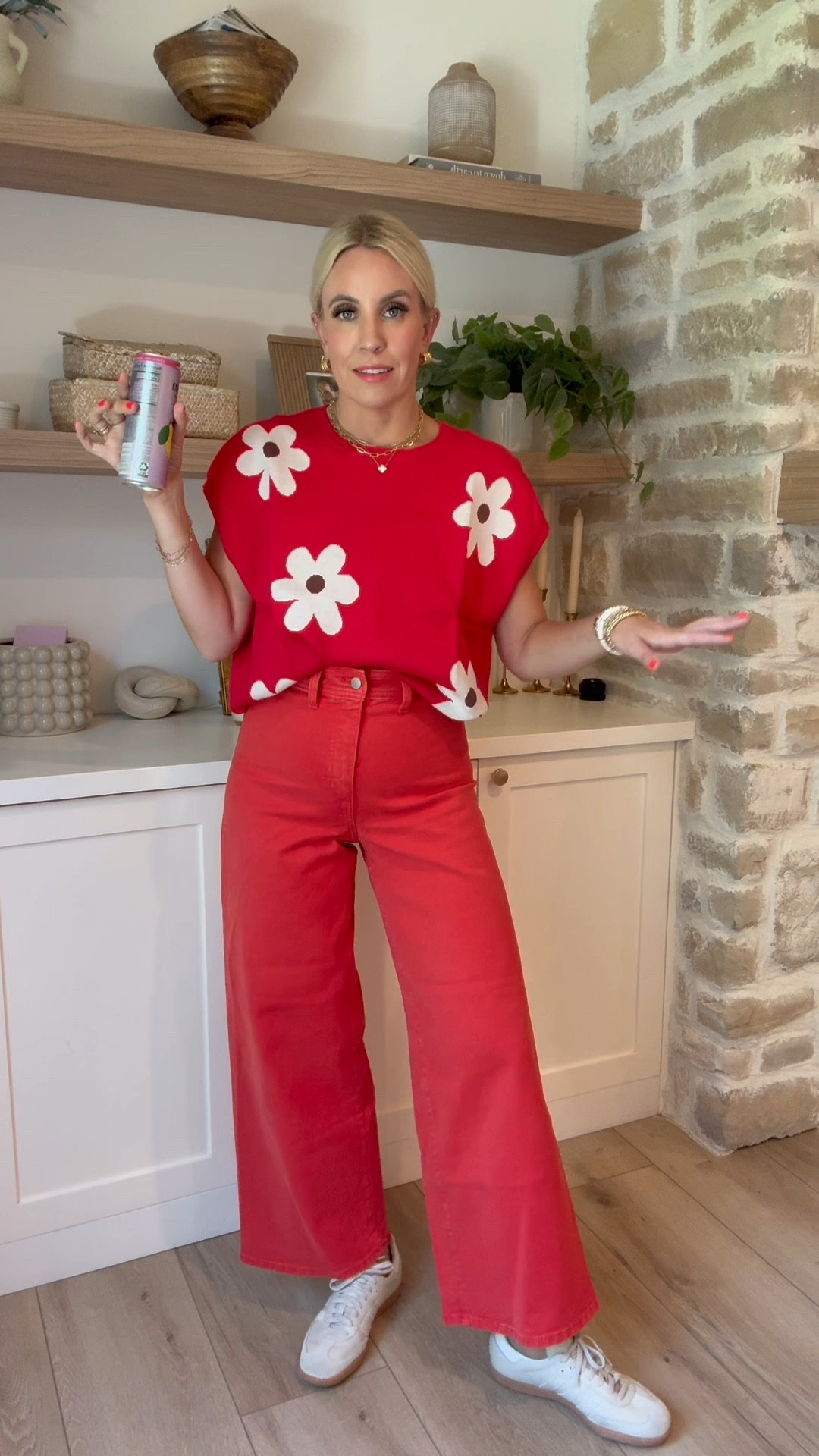 This is my kind of teacher outfit! I did a size medium in the top and 4 in the bottoms! 

#LTKFindsUnder100 #LTKStyleTip #LTKFindsUnder50