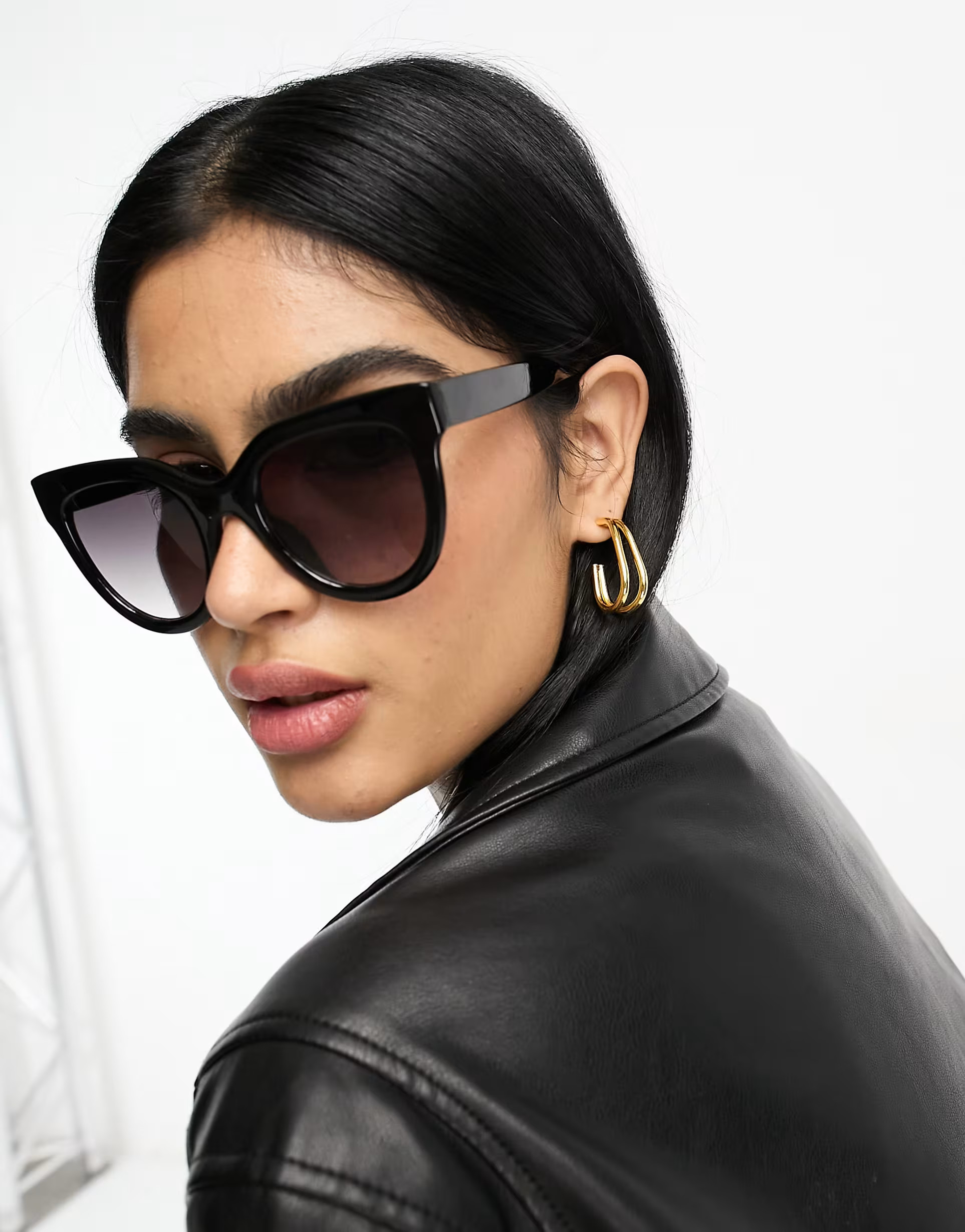 ASOS DESIGN chunky flare cat eye sunglasses in black | ASOS (Global)