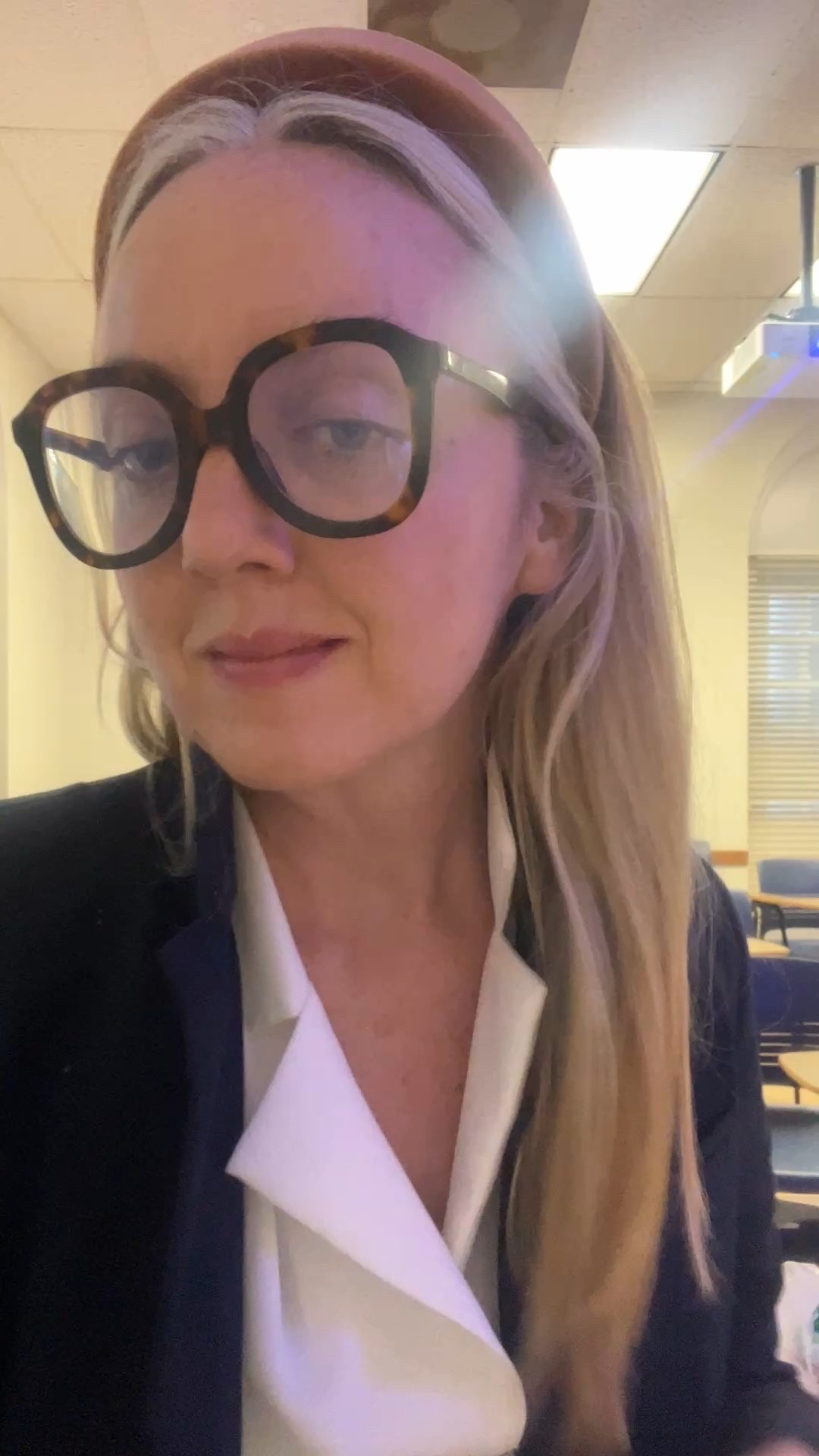 professor chic I'm

#LTKFindsUnder50 #LTKU #LTKFindsUnder100