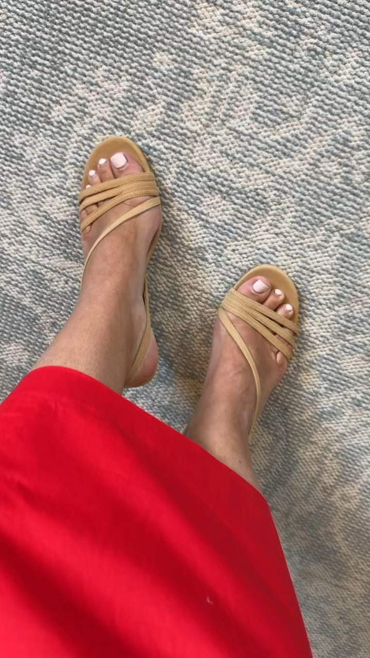 Tnuck Friends & Family Sale
9/22-9/24
15% off orders over $250
20% off orders over $500

I need yall to know how good these shoes are!! I’m in my tts 8 heel. 

#LTKSaleAlert #LTKOver40 #LTKSeasonal