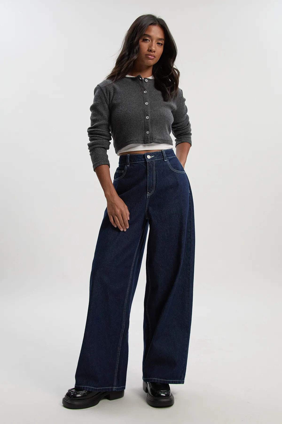 Petite Mid Waist Loose Fit Wide Leg Jean | Boohoo.com (UK & IE)