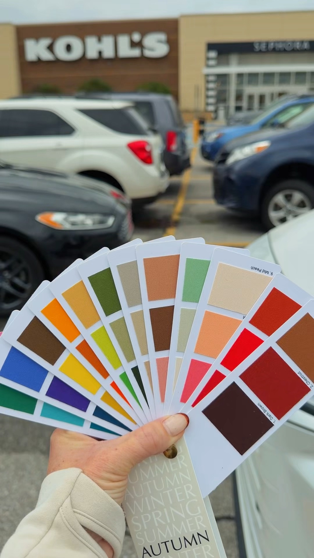 I took my fan out for a spin this week!  The challenge: find as many Autumn colors as I could in 1 hour. Shopping success!