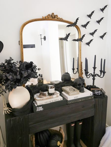 HOME \ Halloween console table decor🖤🖤🖤

Bays
Skull
Amazon
Target 
Entry 

#LTKhome #LTKHalloween
