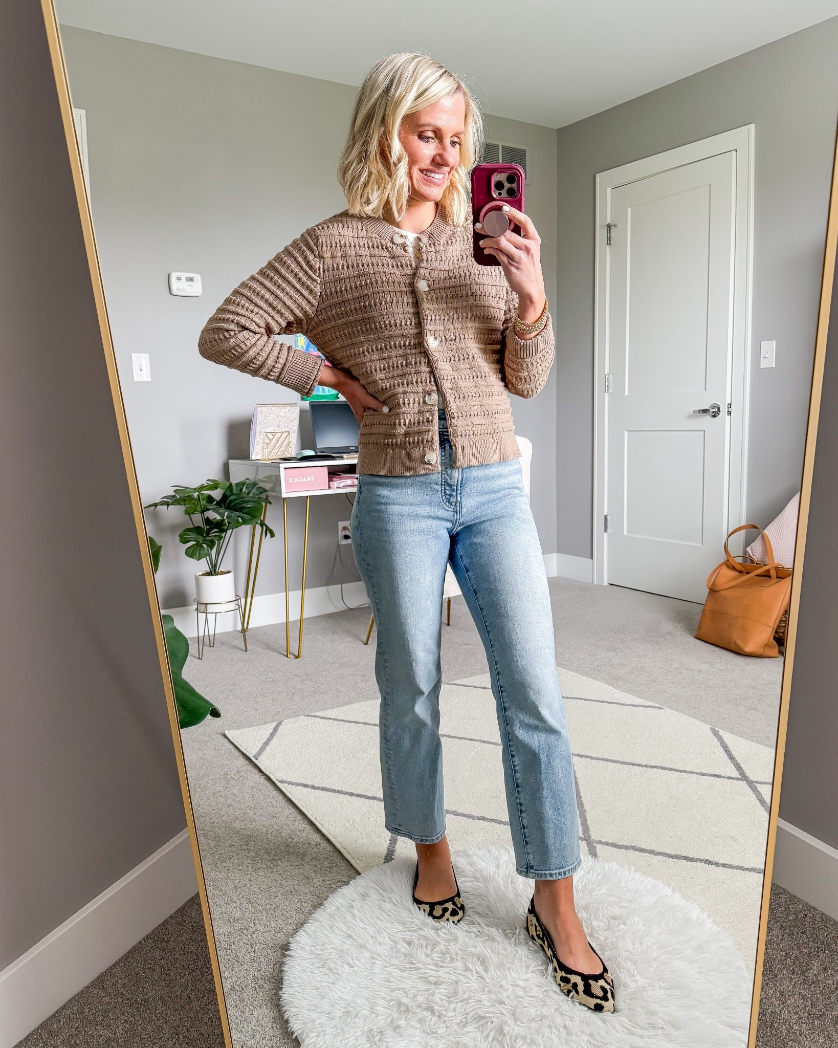 What I wore this week as a 40-year old! Cardigan- small || jeans- old, linked similar 

#LTKStyleTip #LTKOver40 #LTKSeasonal