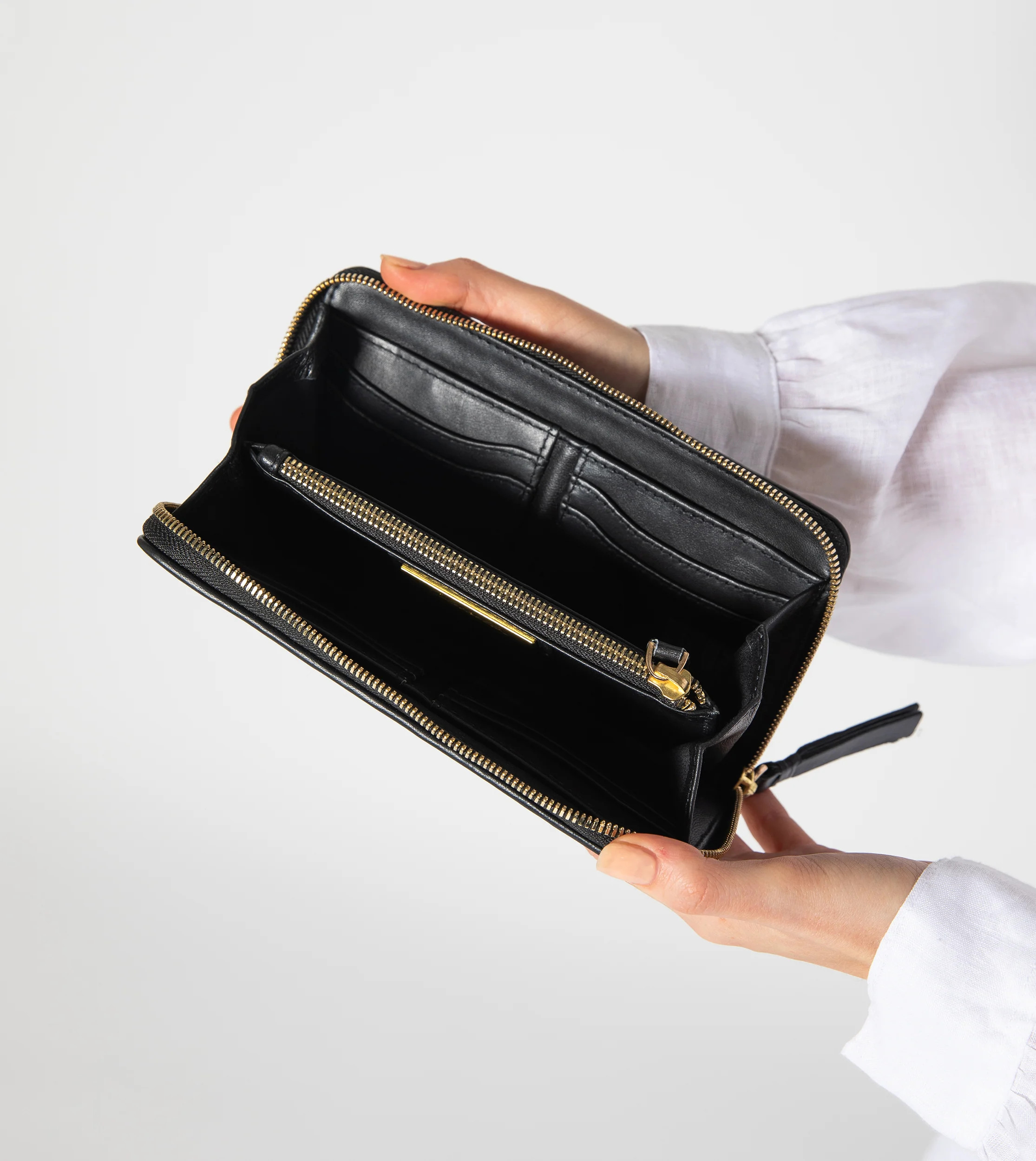 Tiegs Zip Wallet | Cleobella | Cleobella LLC