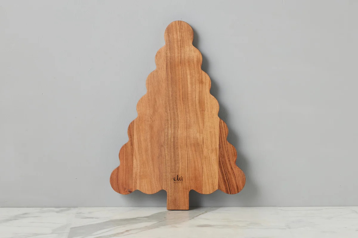 Scalloped Tree Cutting Board, Large | etúHOME