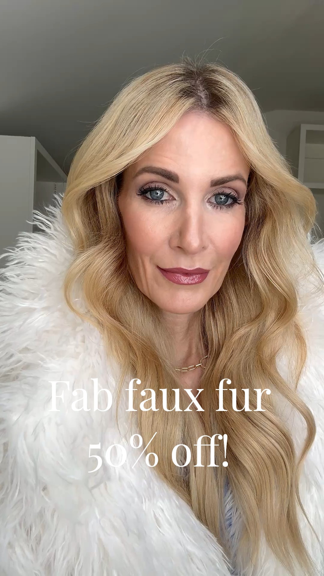 Obsessed with this white faux fur jacket—currently 50% off and SO good. Incredibly chic, insanely warm, and perfect for freezing winter days when you still want to look polished.

Paired it with these high-waisted soft barrel jeans for an elevated everyday look.

✨ Runs true to size
Wearing XS in the jacket, 24 in the denim

Warm, chic, and on major sale—yes please 🤍



#LTKSeasonal #LTKOver40 #LTKSaleAlert