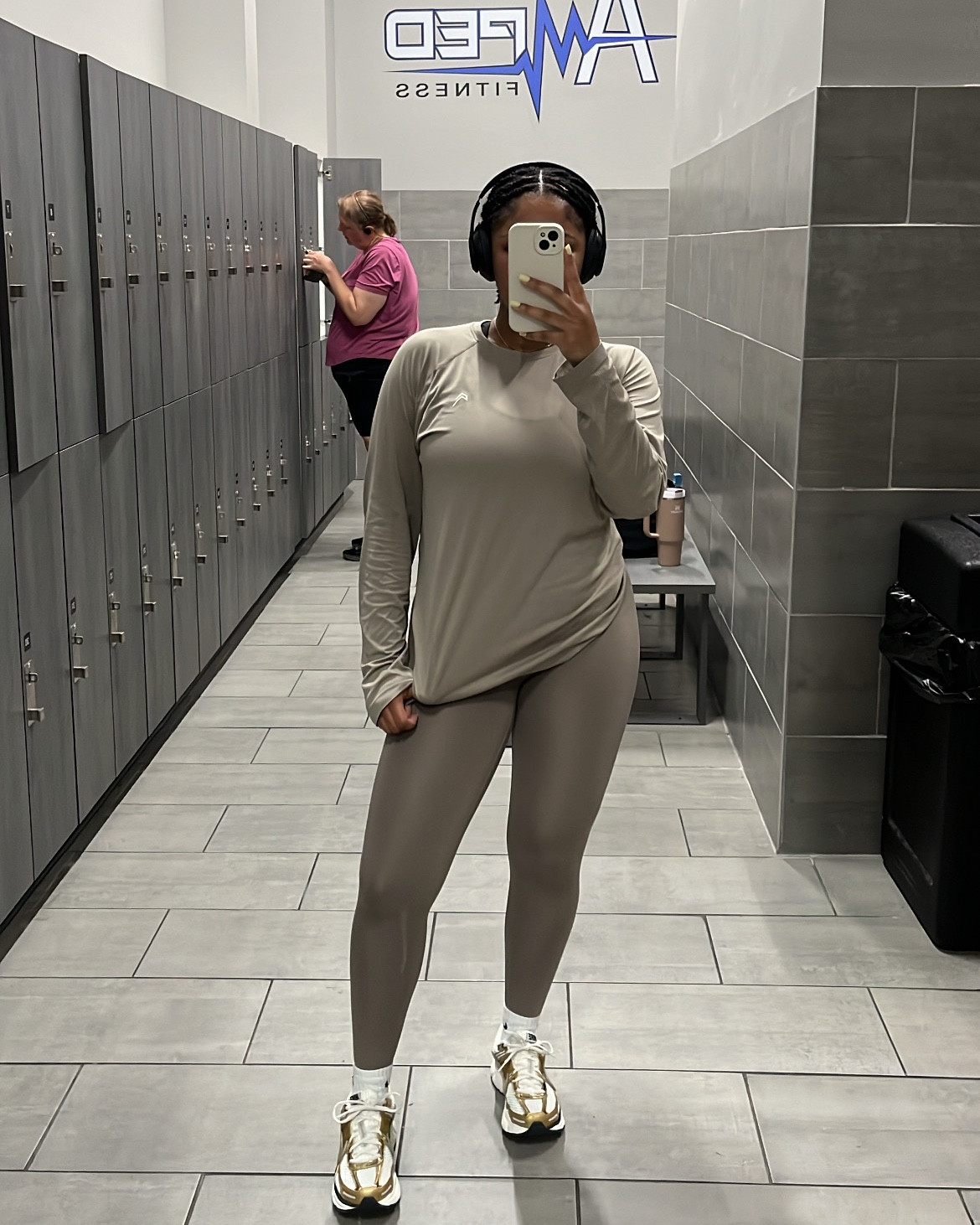 top and bottom size large